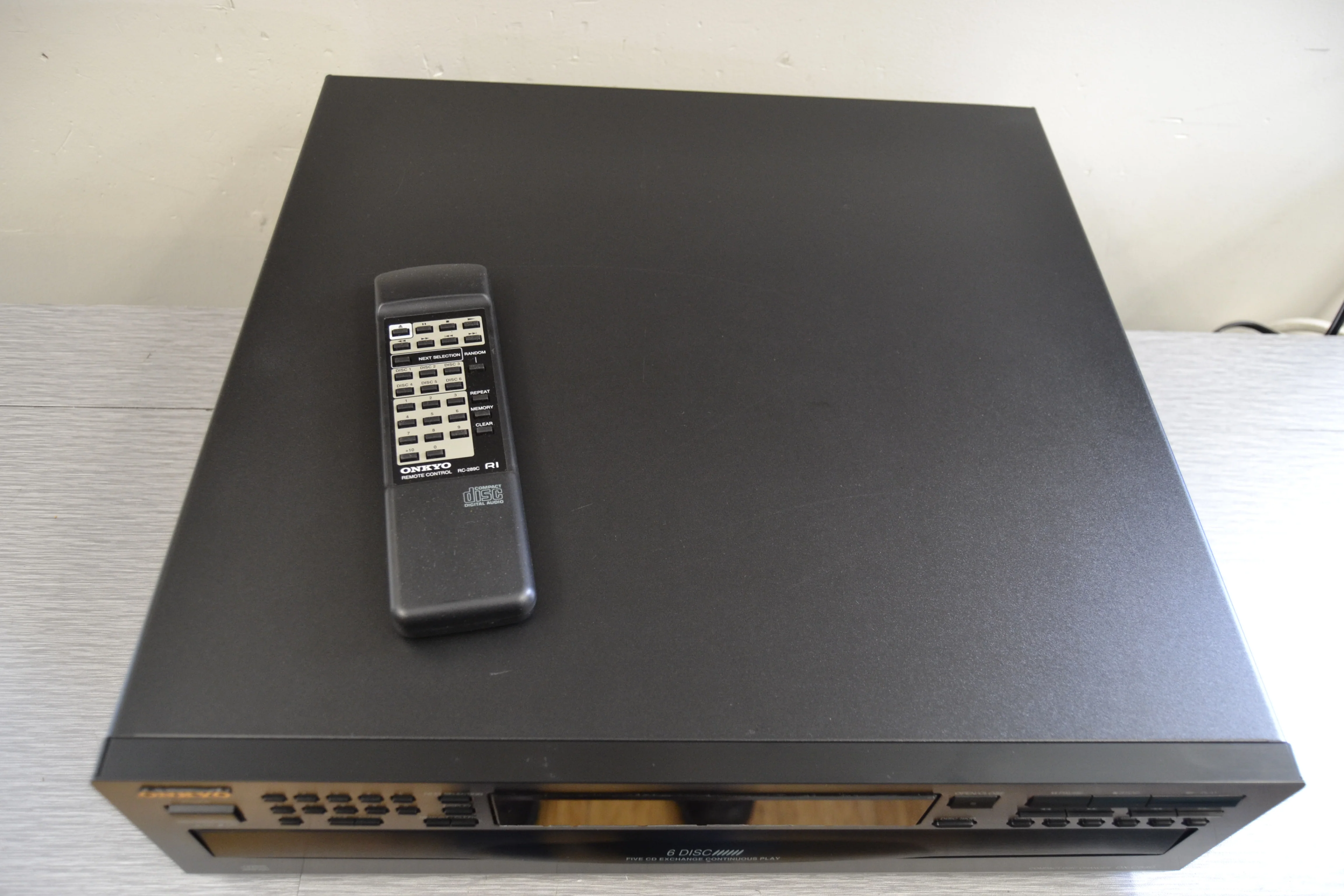 Onkyo DX-C540 CD Carousel * 6 Discs * Remote Control - Image 5
