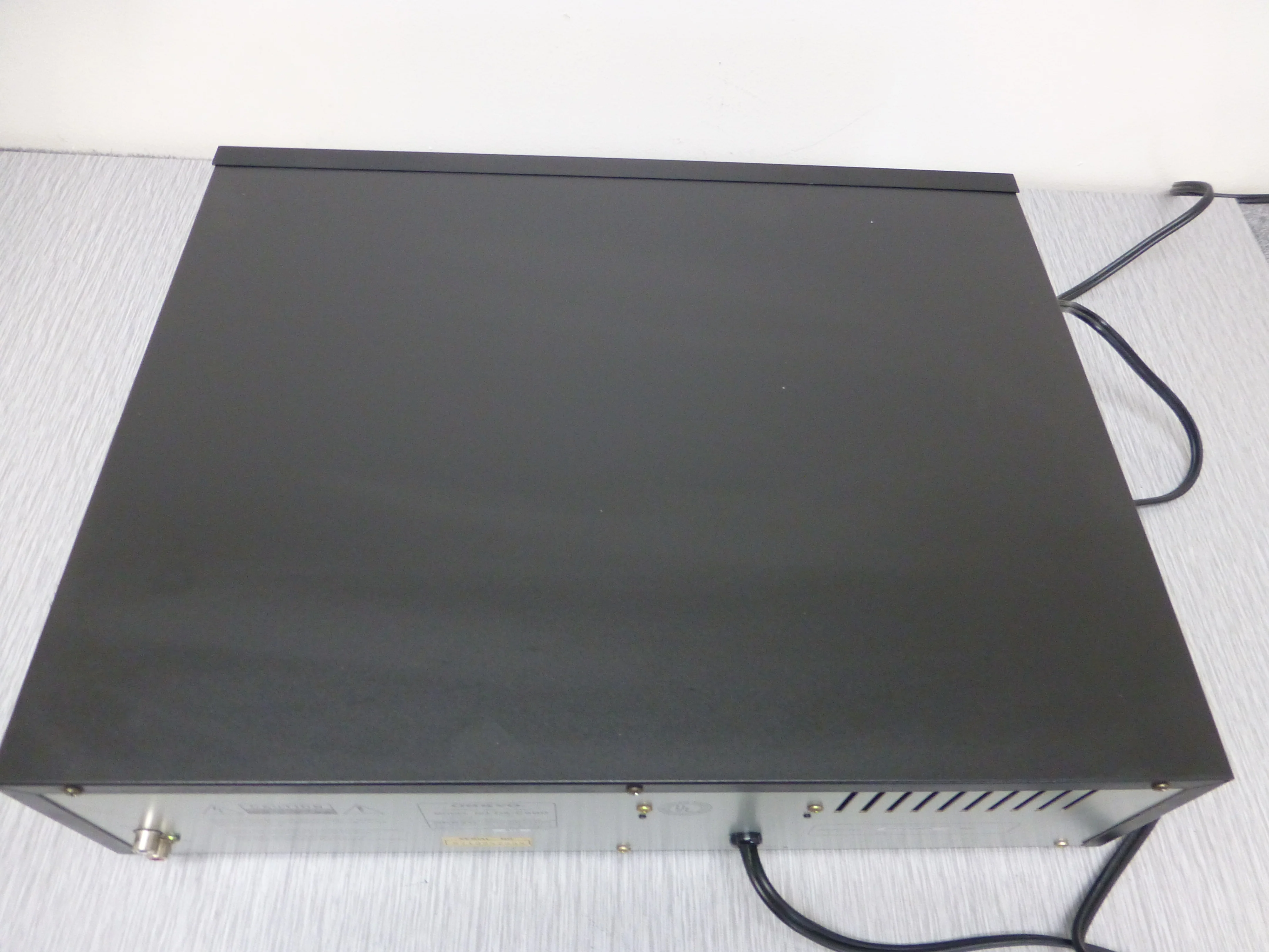 Onkyo DX-C600  Compact Disc Changer * 6 Disc Cartridge * 2 Cartridges - Image 14