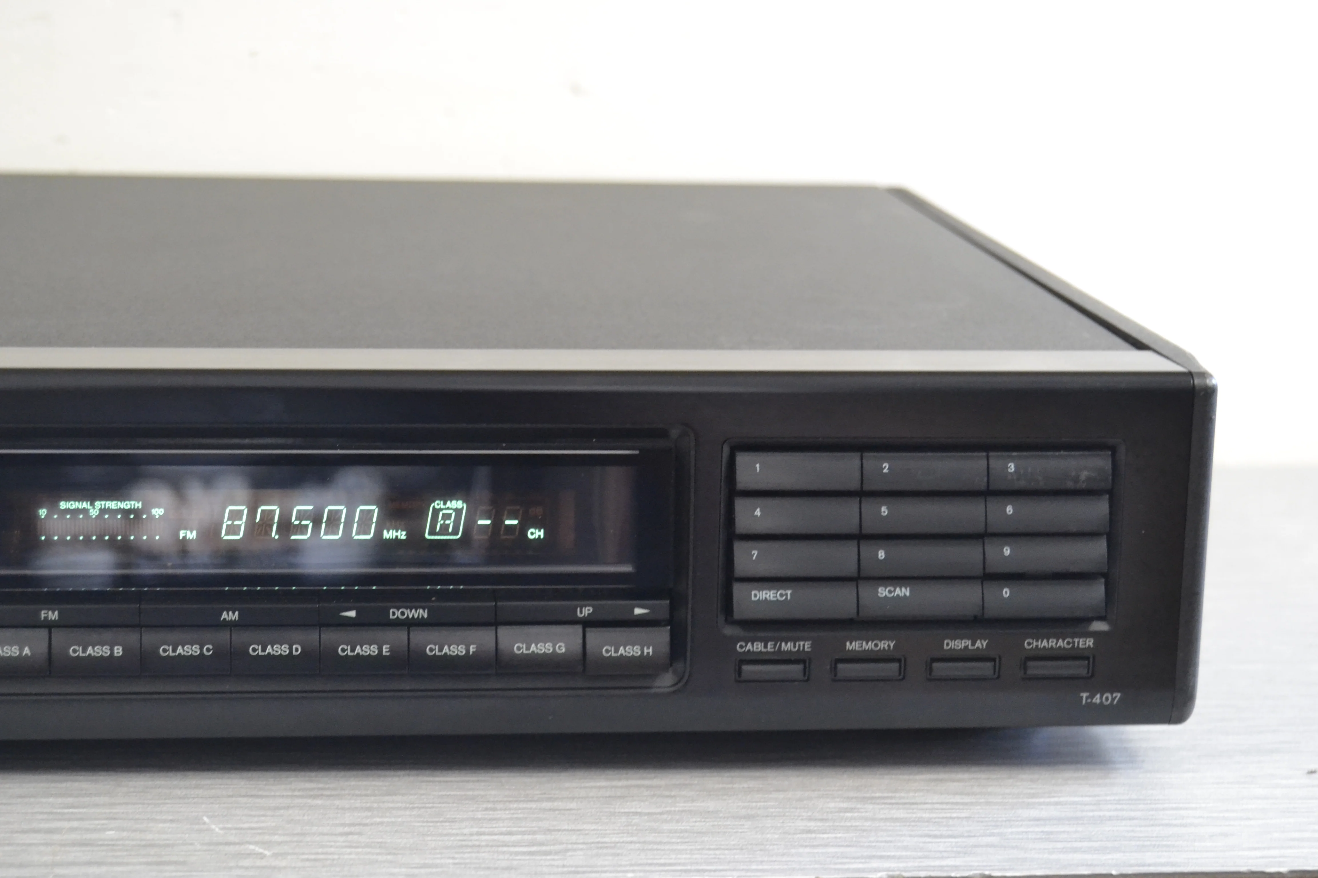 Onkyo Integra T-407 Stereo Tuner - Image 4