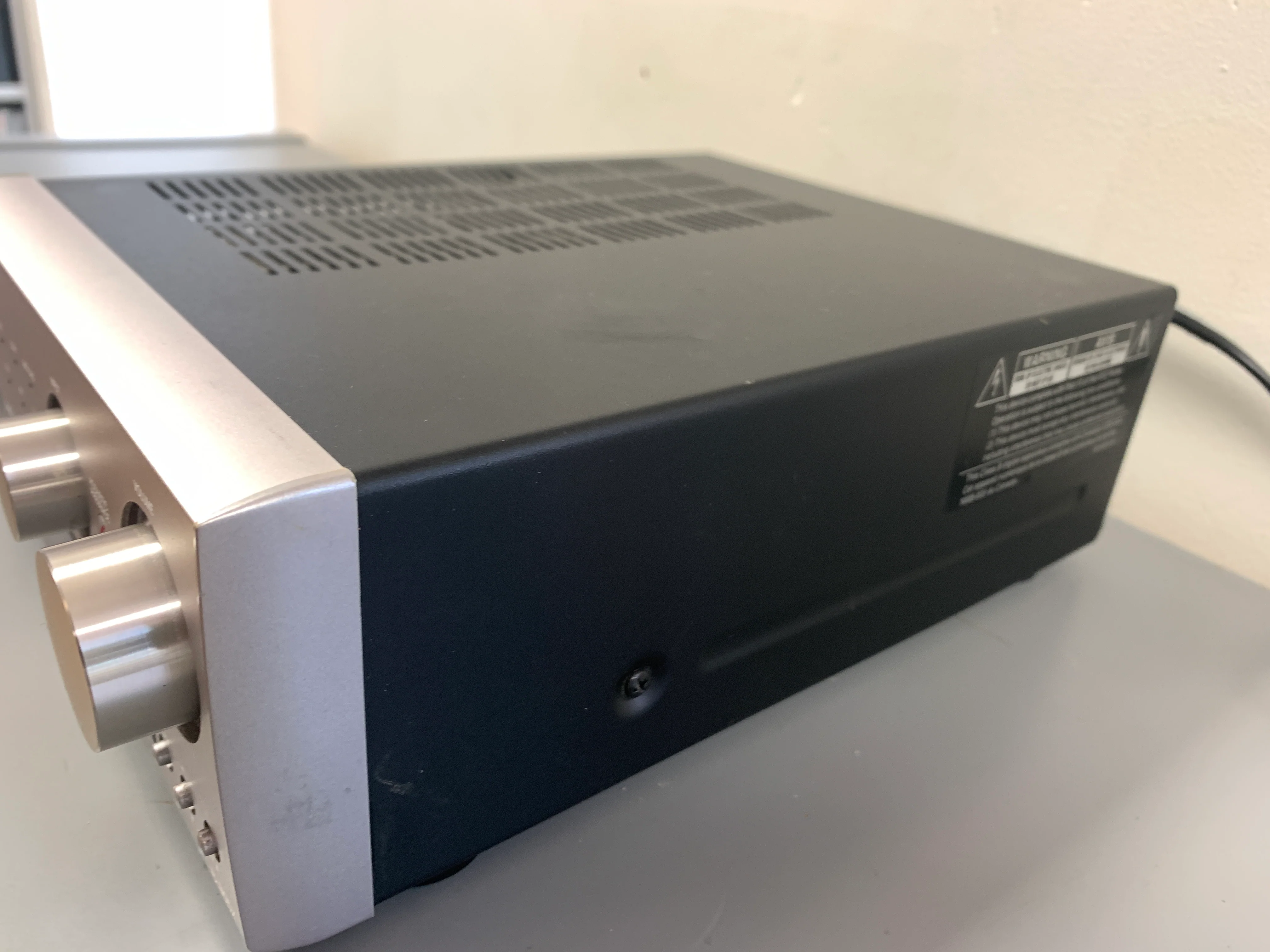 Onkyo R-805x MIDI Size Stereo Receiver - Image 6