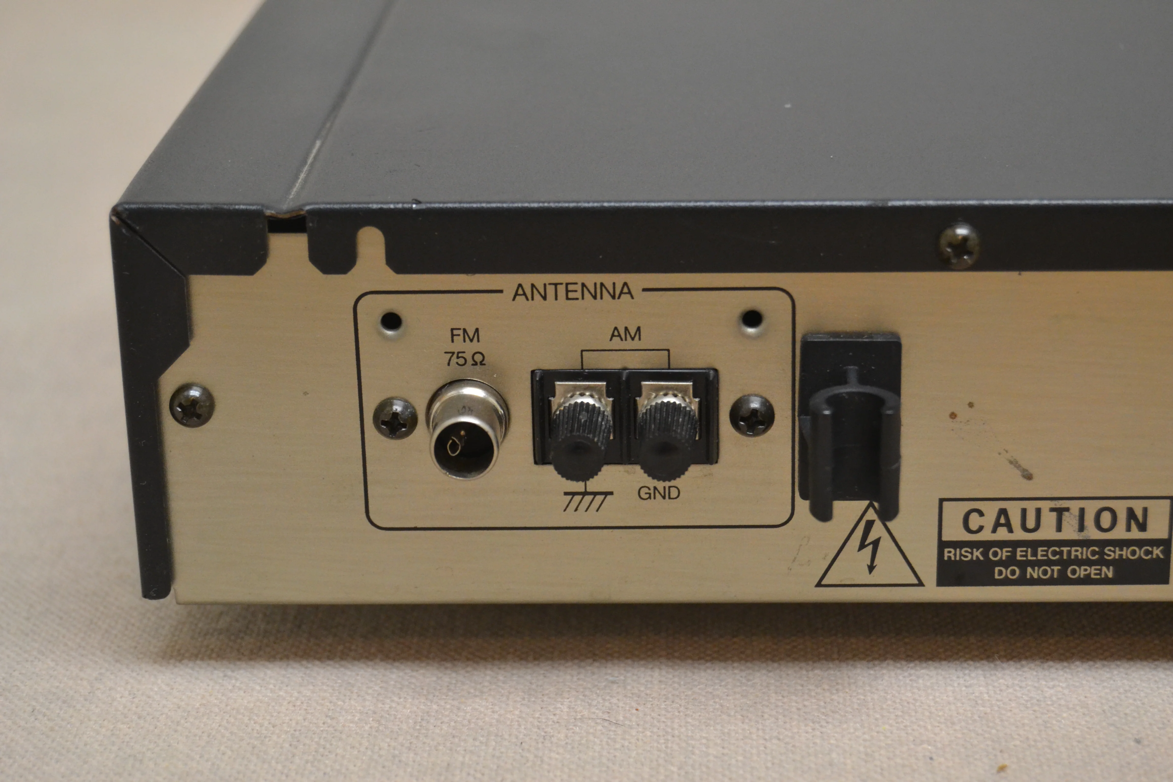 Onkyo T-4150 Synthesized FM Stereo / AM Tuner (1987-89) - Image 12