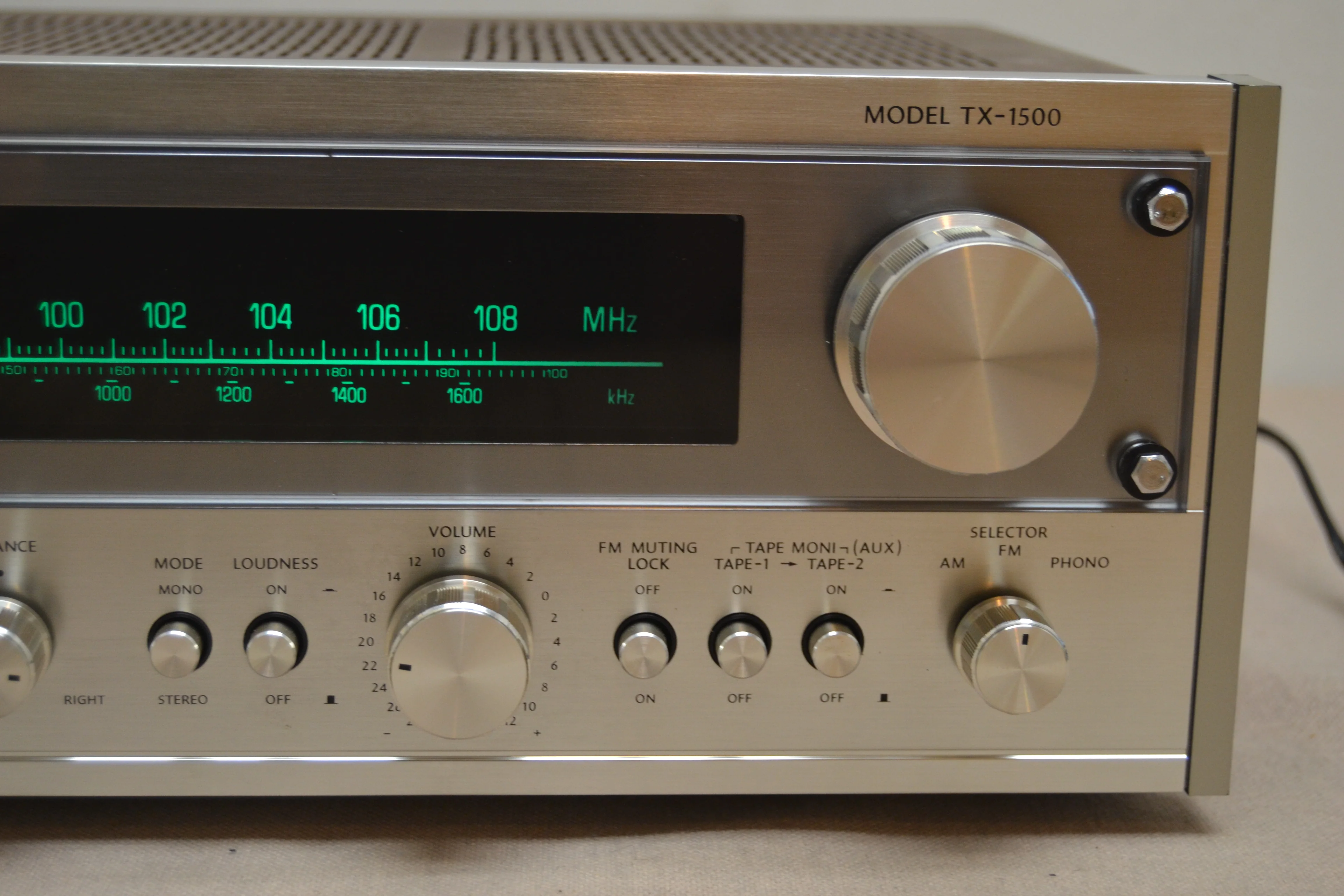 Onkyo TX-1500 Stereo Receiver *  15W RMS * 1979 - Image 4