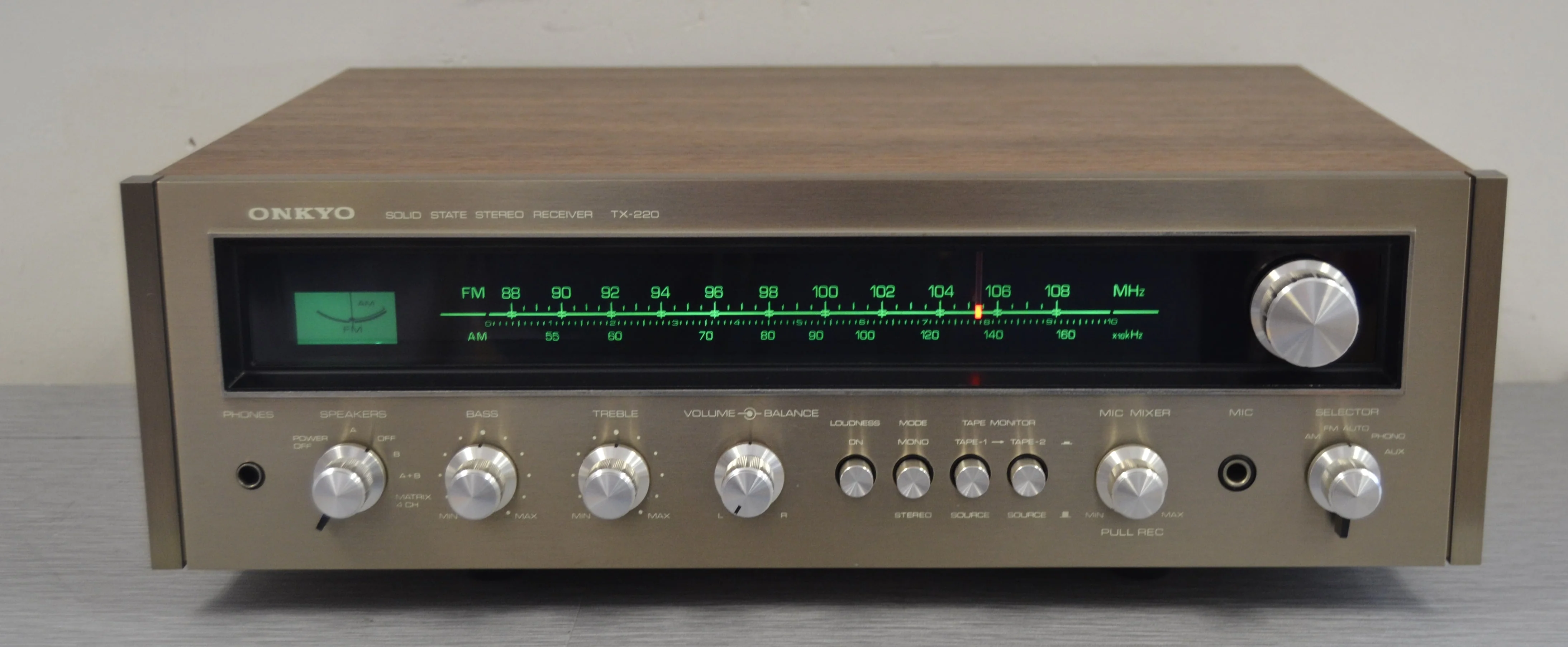 Onkyo TX-220 Stereo Receiver * 12W RMS * 1974 * LED