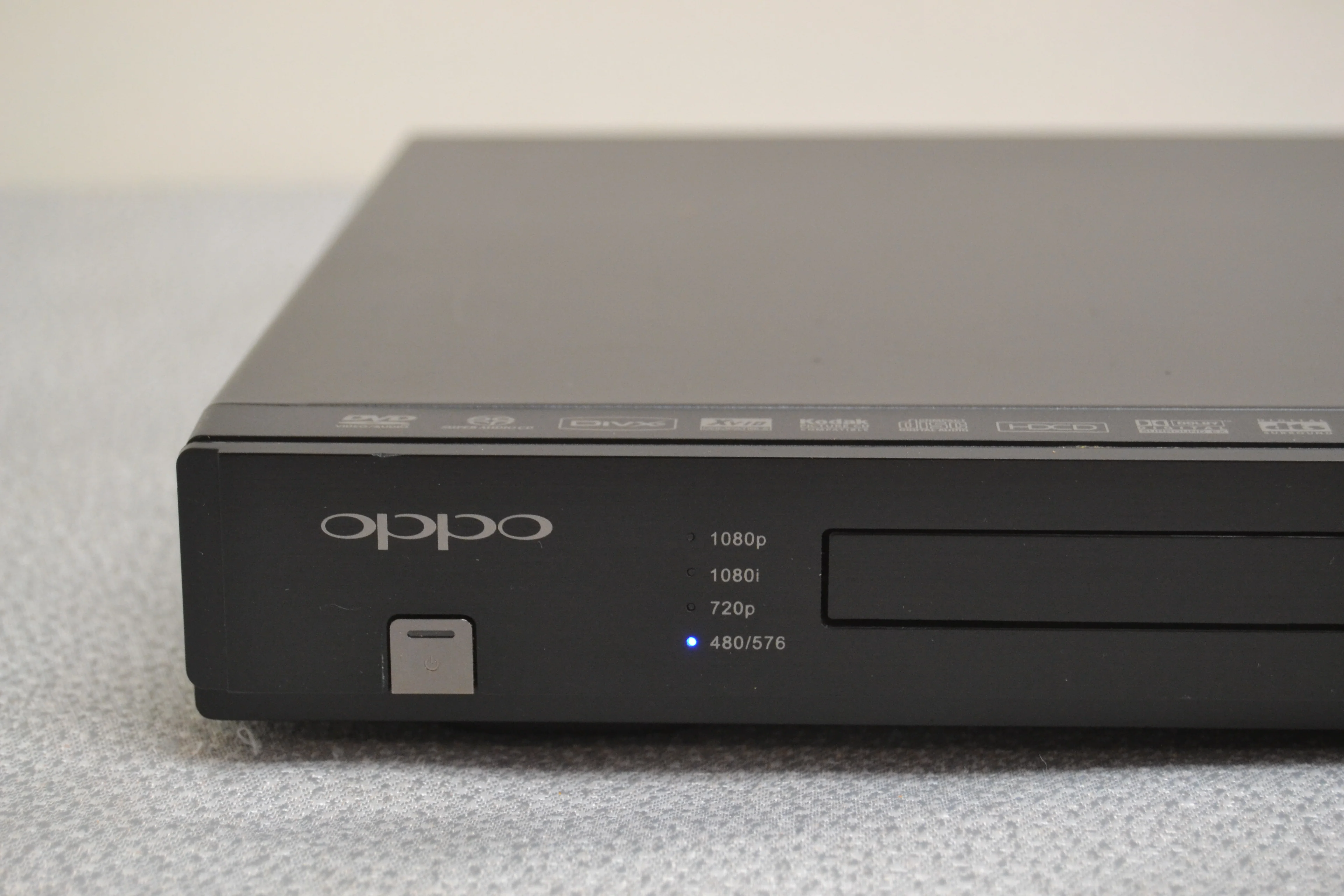 Oppo DV-980H * Universal Player * Remote Control - Image 2