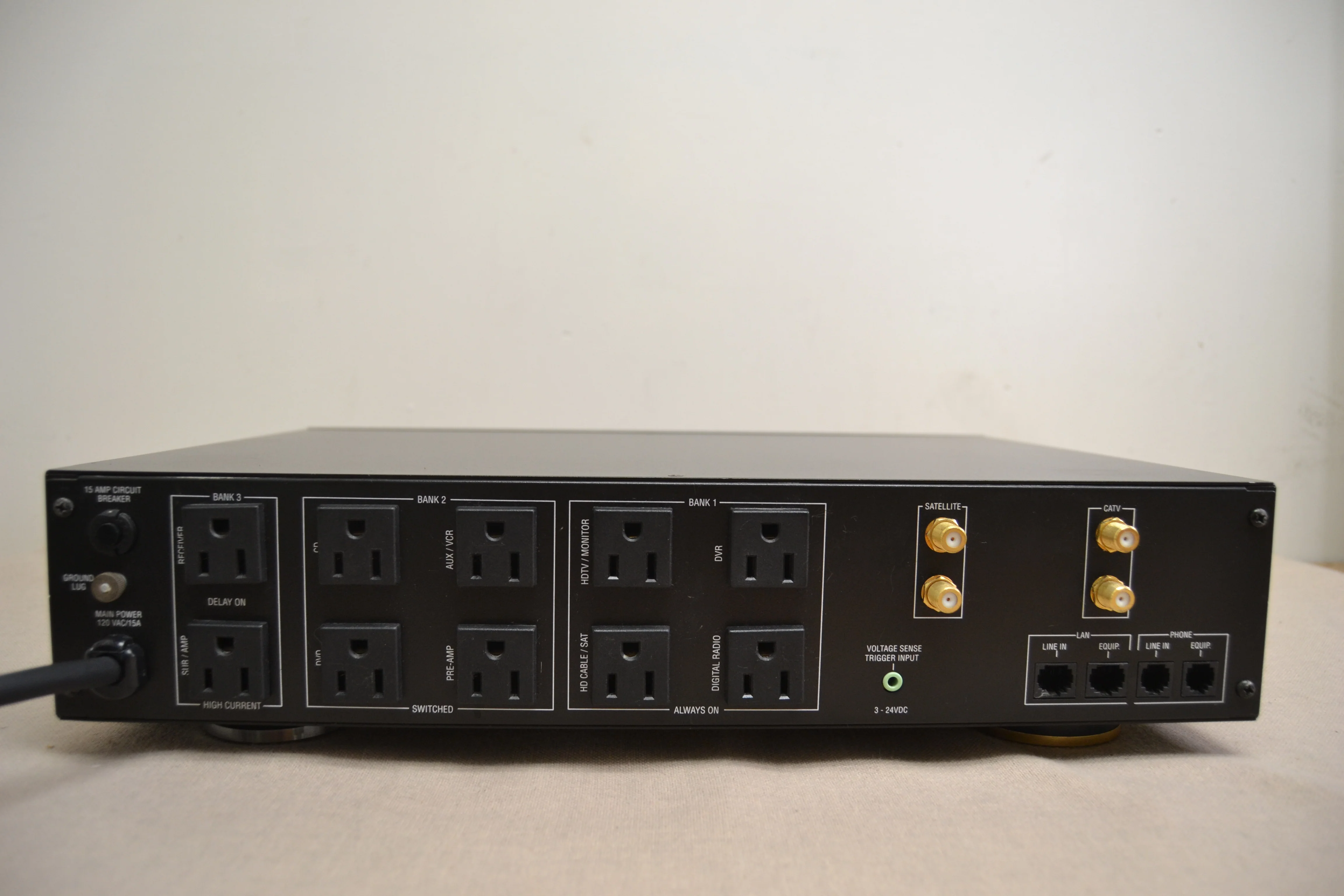 Panamax MAX® 5100-EX Power line conditioner and surge protector - Image 11