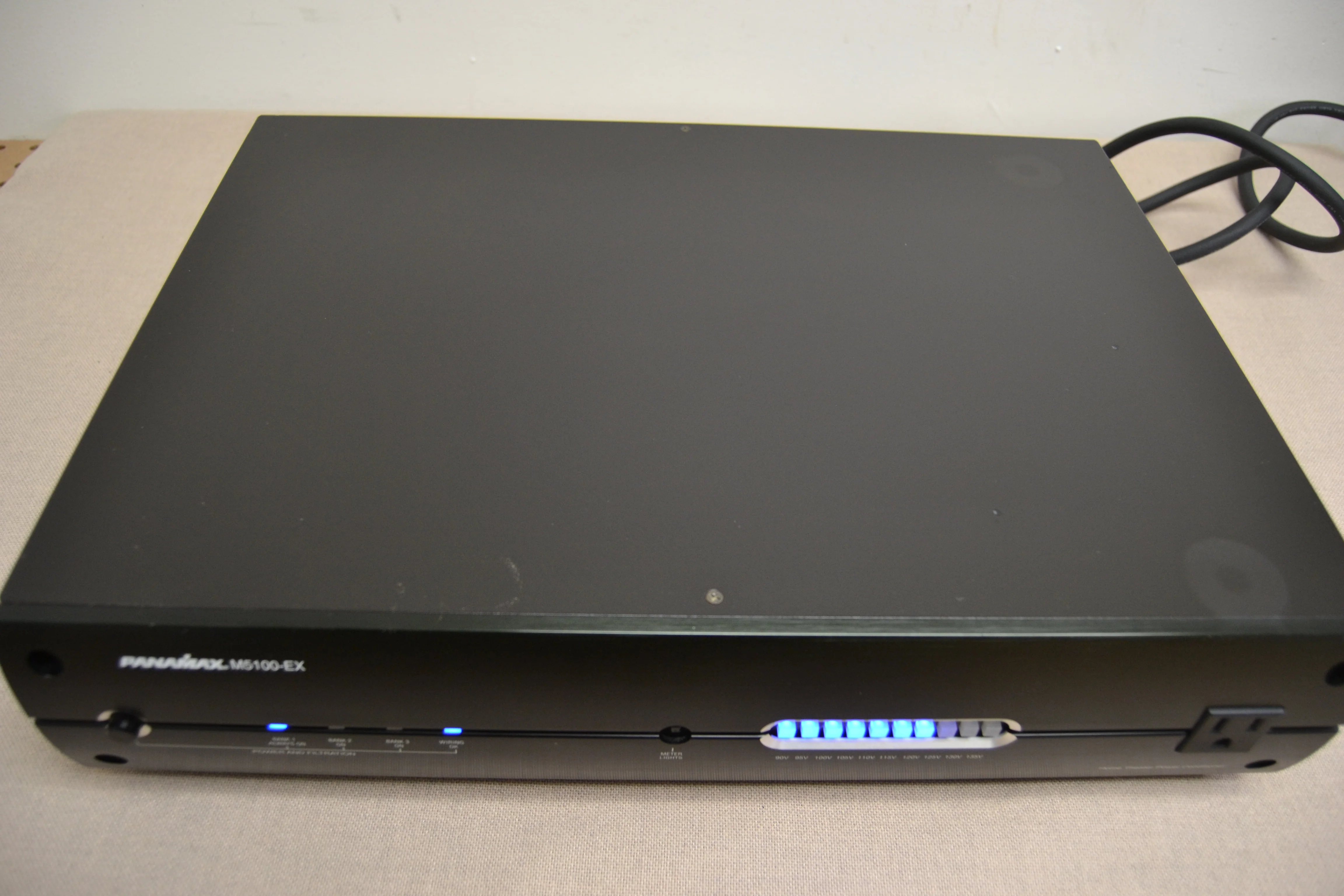 Panamax MAX® 5100-EX Power line conditioner and surge protector - Image 8