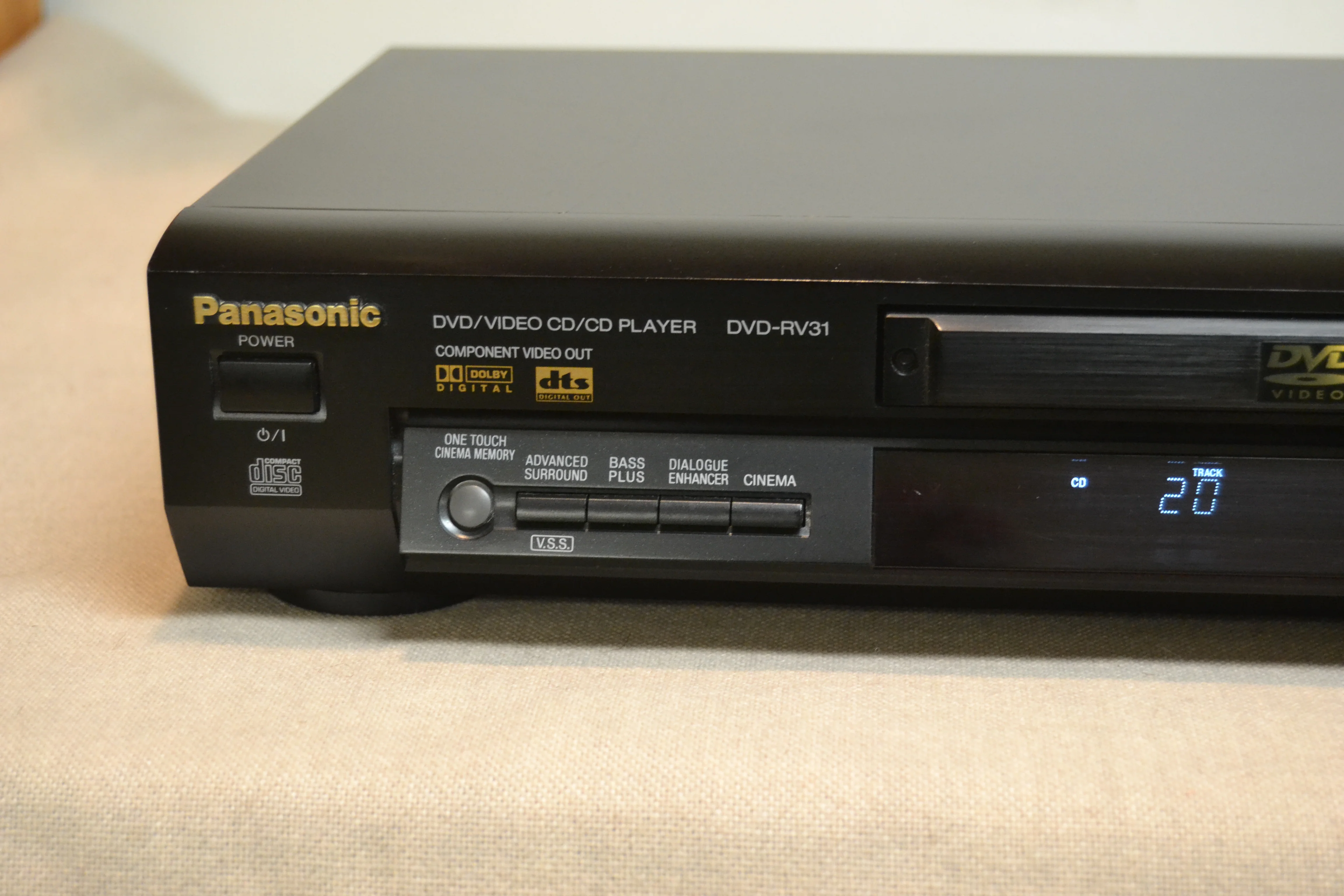 Panasonic DVD-D31 CD/DVD Single Player - Image 3