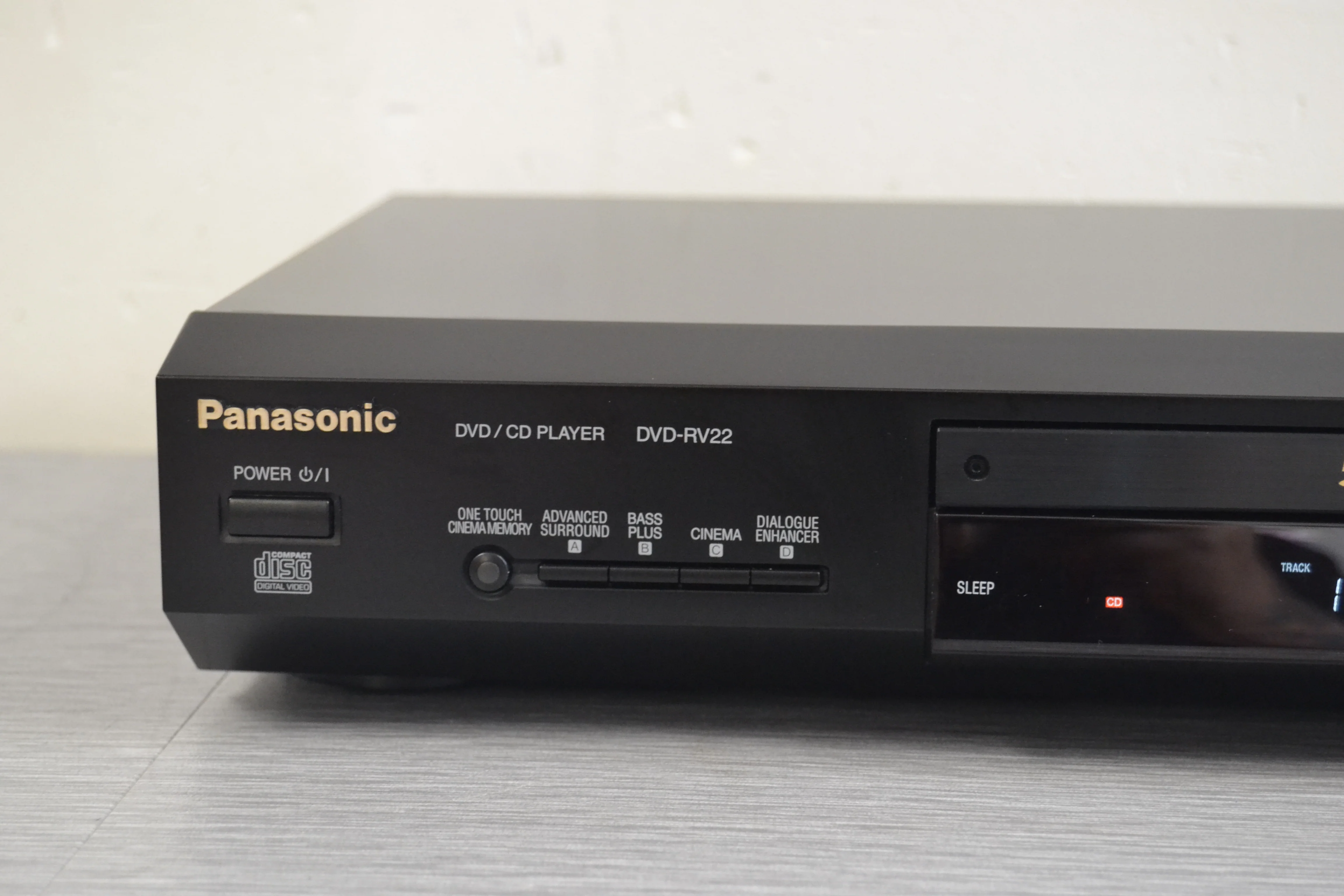 Panasonic DVD-RV22 DVD/CD Player * Remote Control - Image 3
