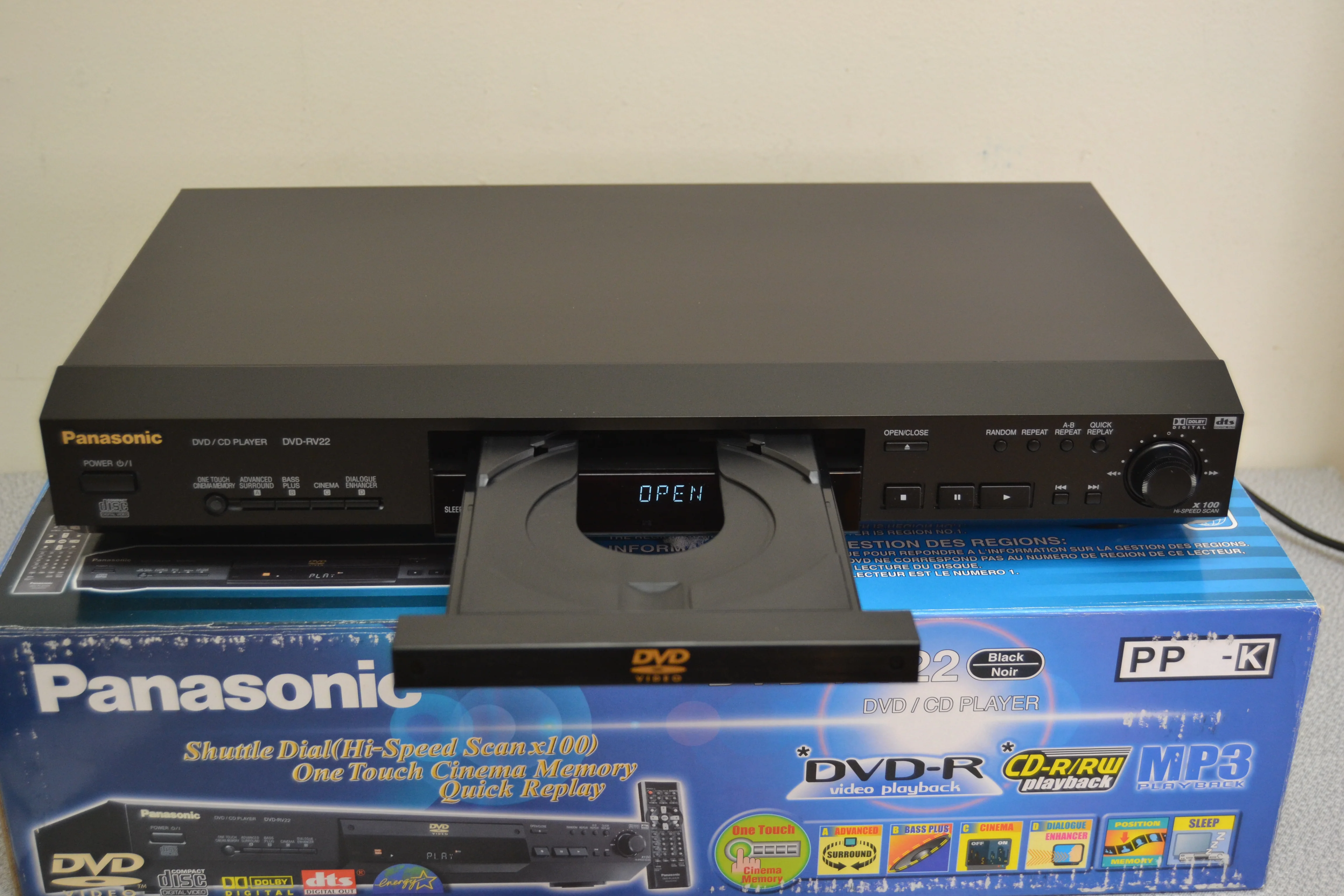 Panasonic DVD-RV22 DVD Player * Box * manual * Remote - Image 10