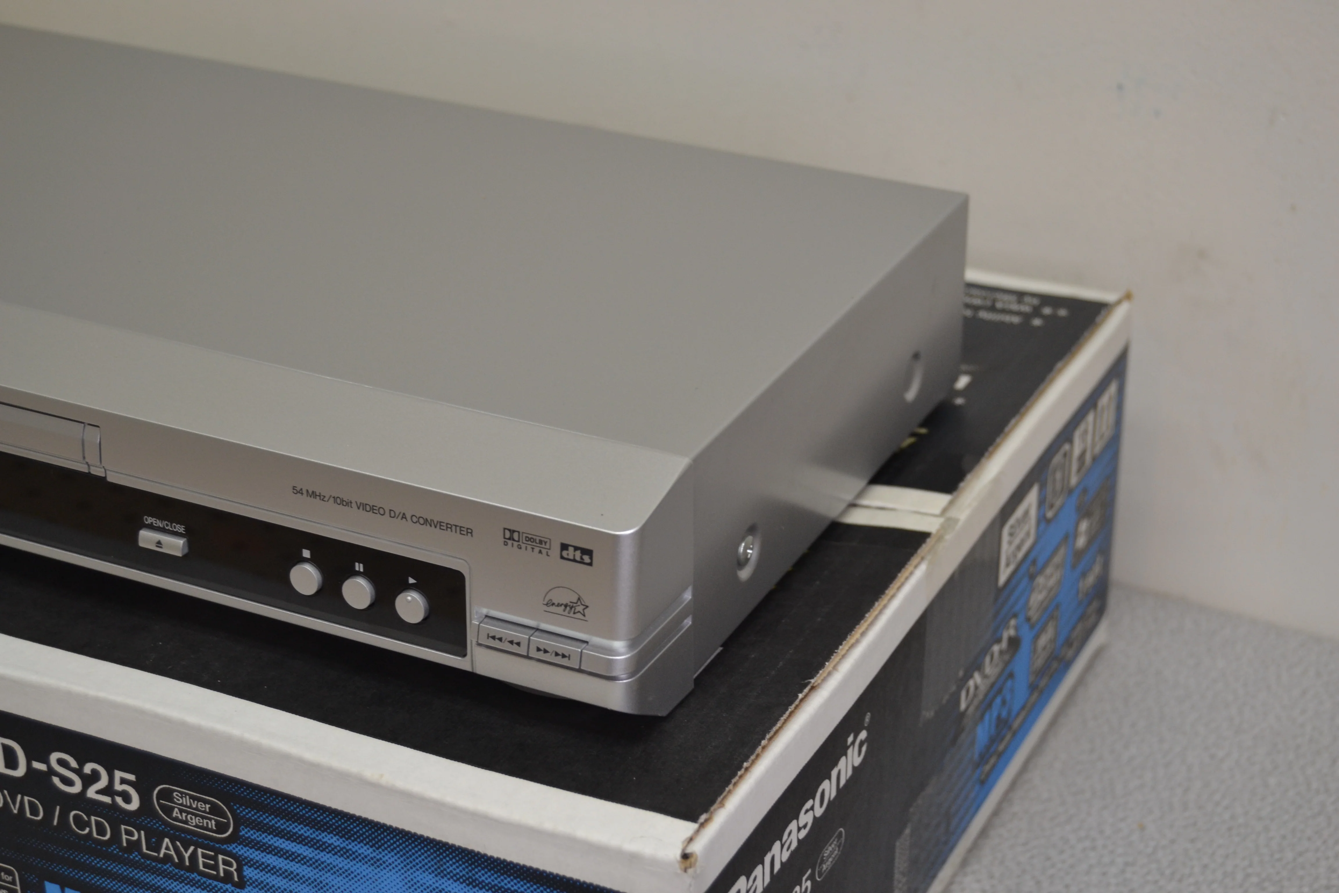 Panasonic DVD-S25 CD/DVD Single Player * Remote * Box - Image 8