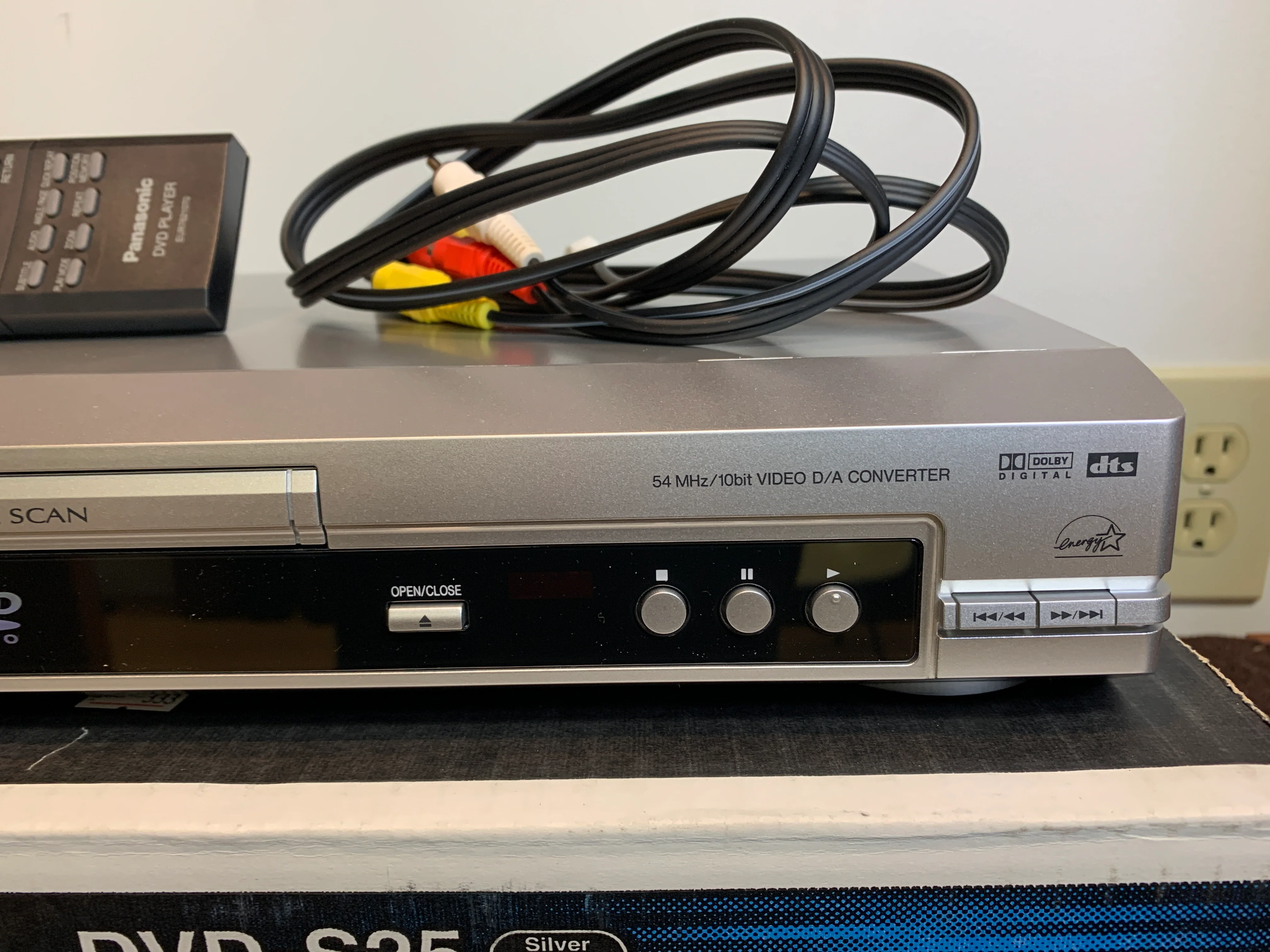 Panasonic DVD-S25 CD/DVD Single Player * Remote * Box - Image 4