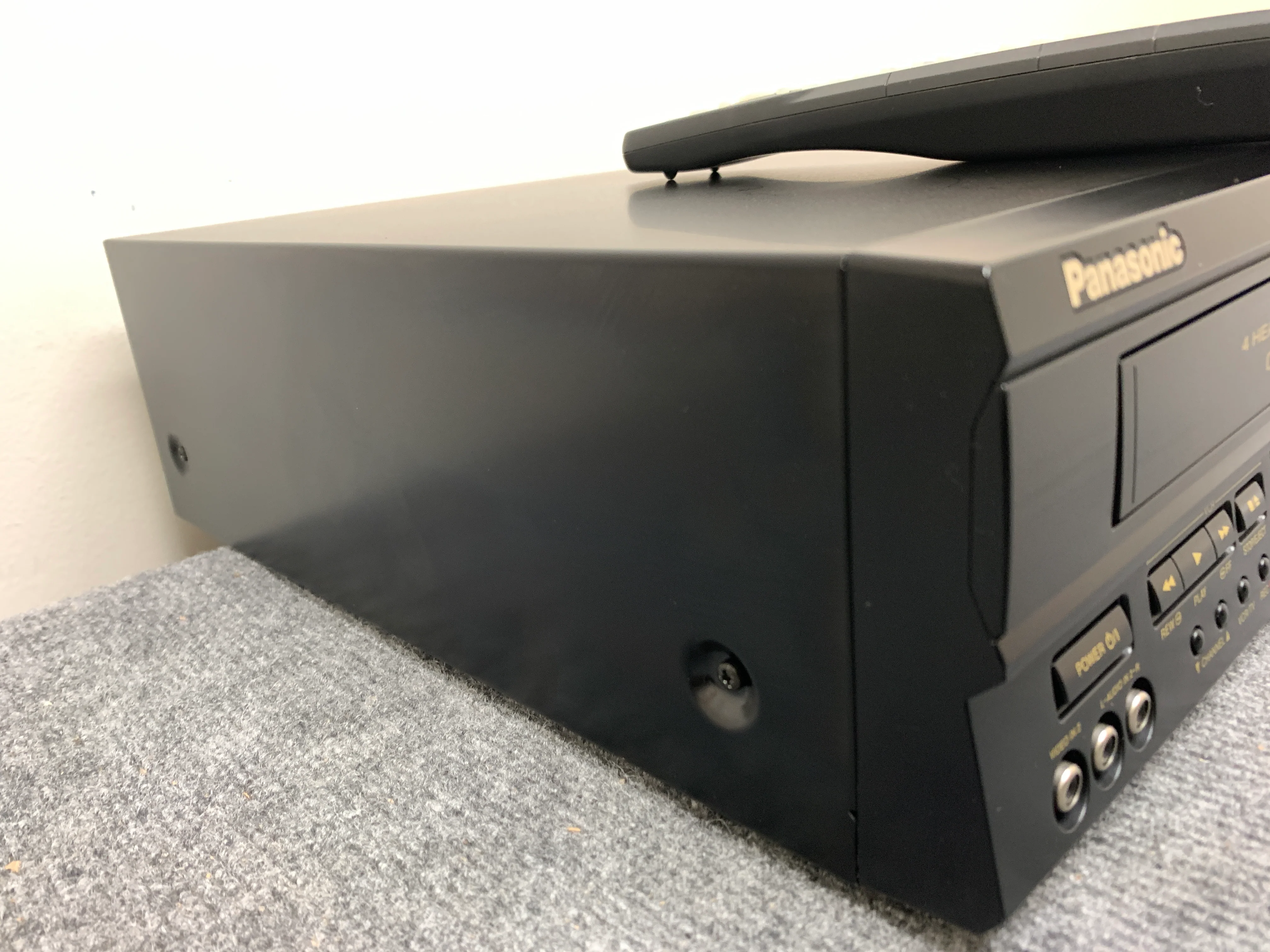 Panasonic PV-D4732 VHS / DVD Combo * Remote - Image 8
