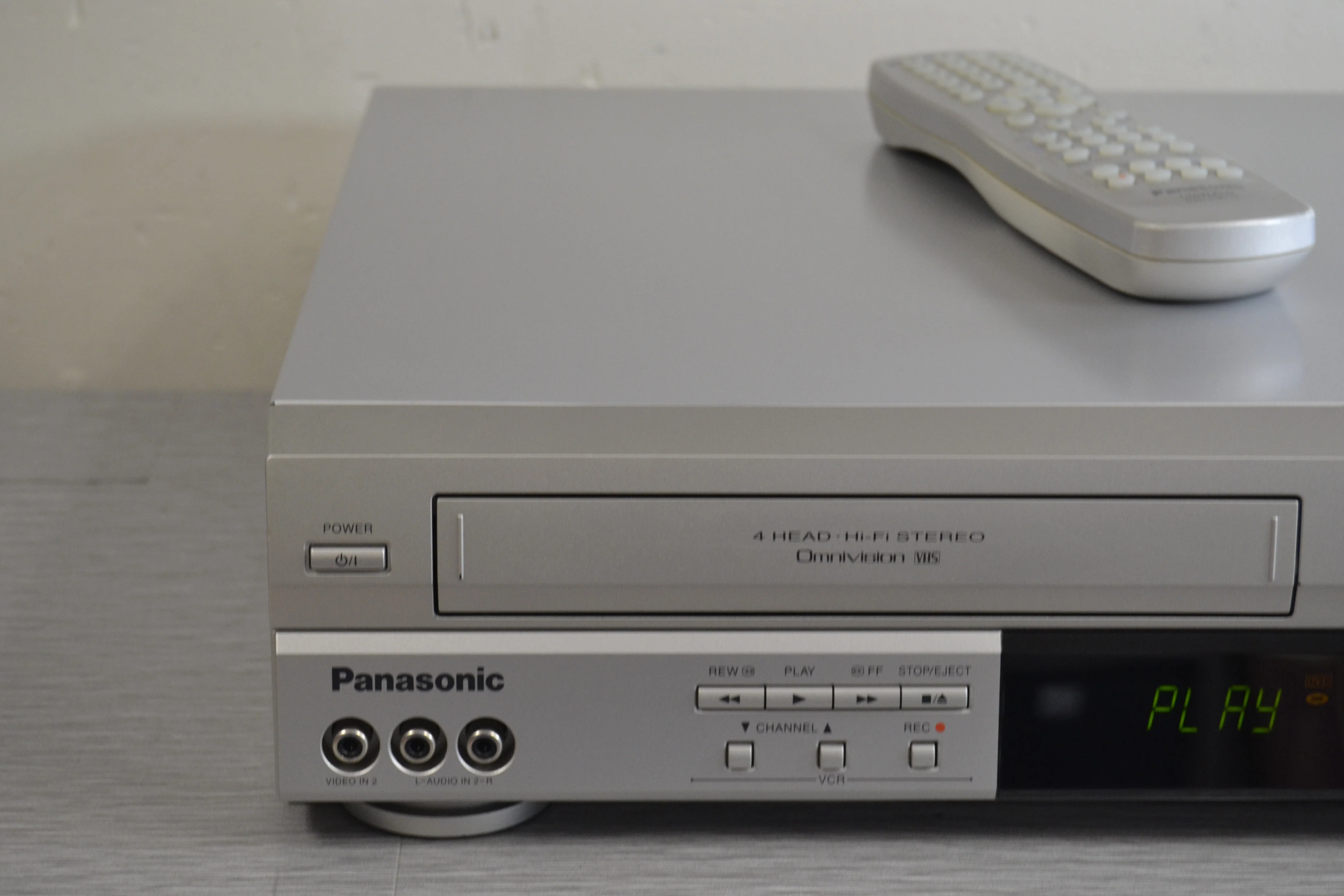 Panasonic PV-D4743S VHS/DVD Combo Player * Remote Control - Image 2