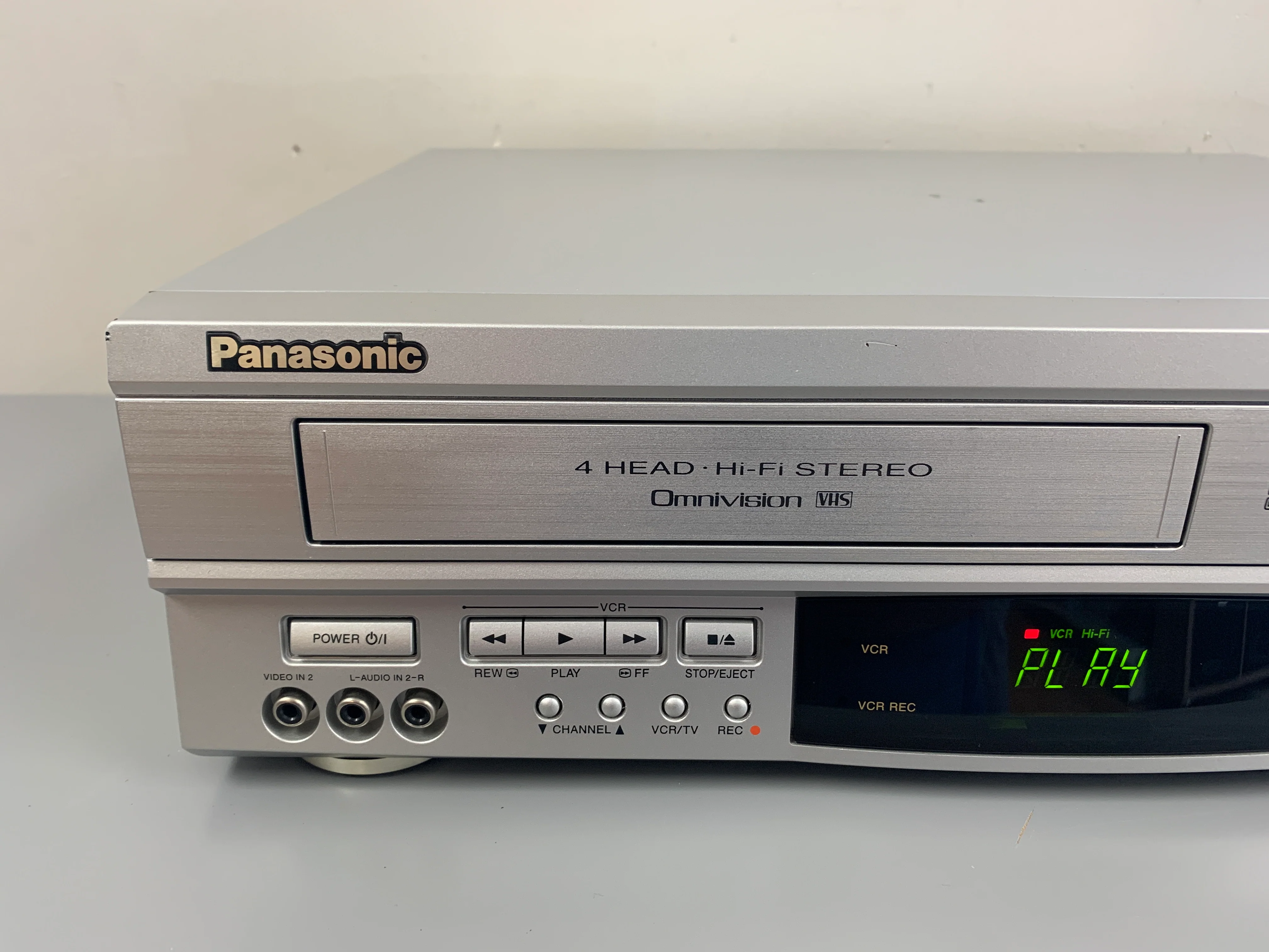 Panasonic PV-D4752 DVD/CD Player - Image 2