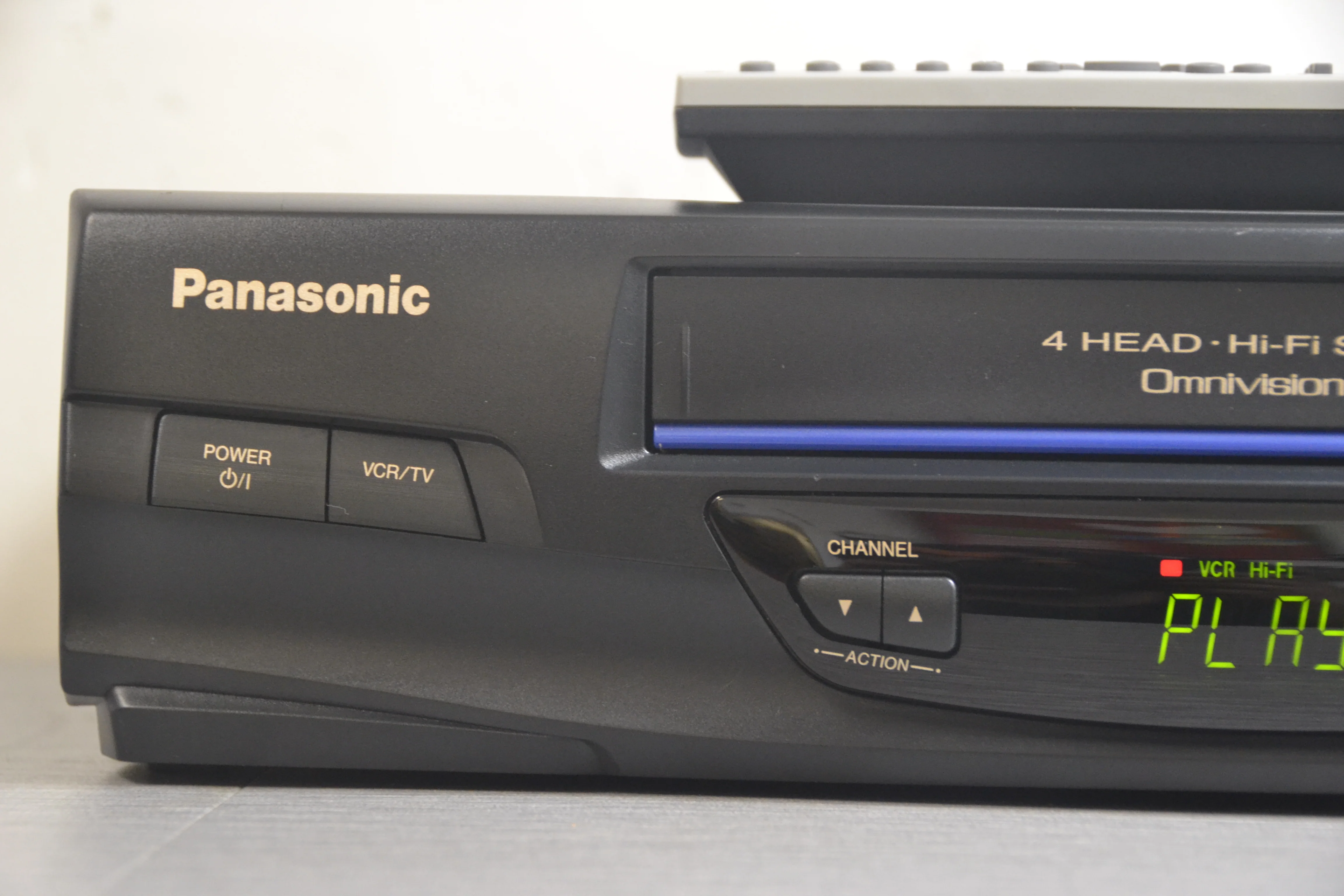 Panasonic PV-V4520 Video Cassette Recorder * Remote - Image 2