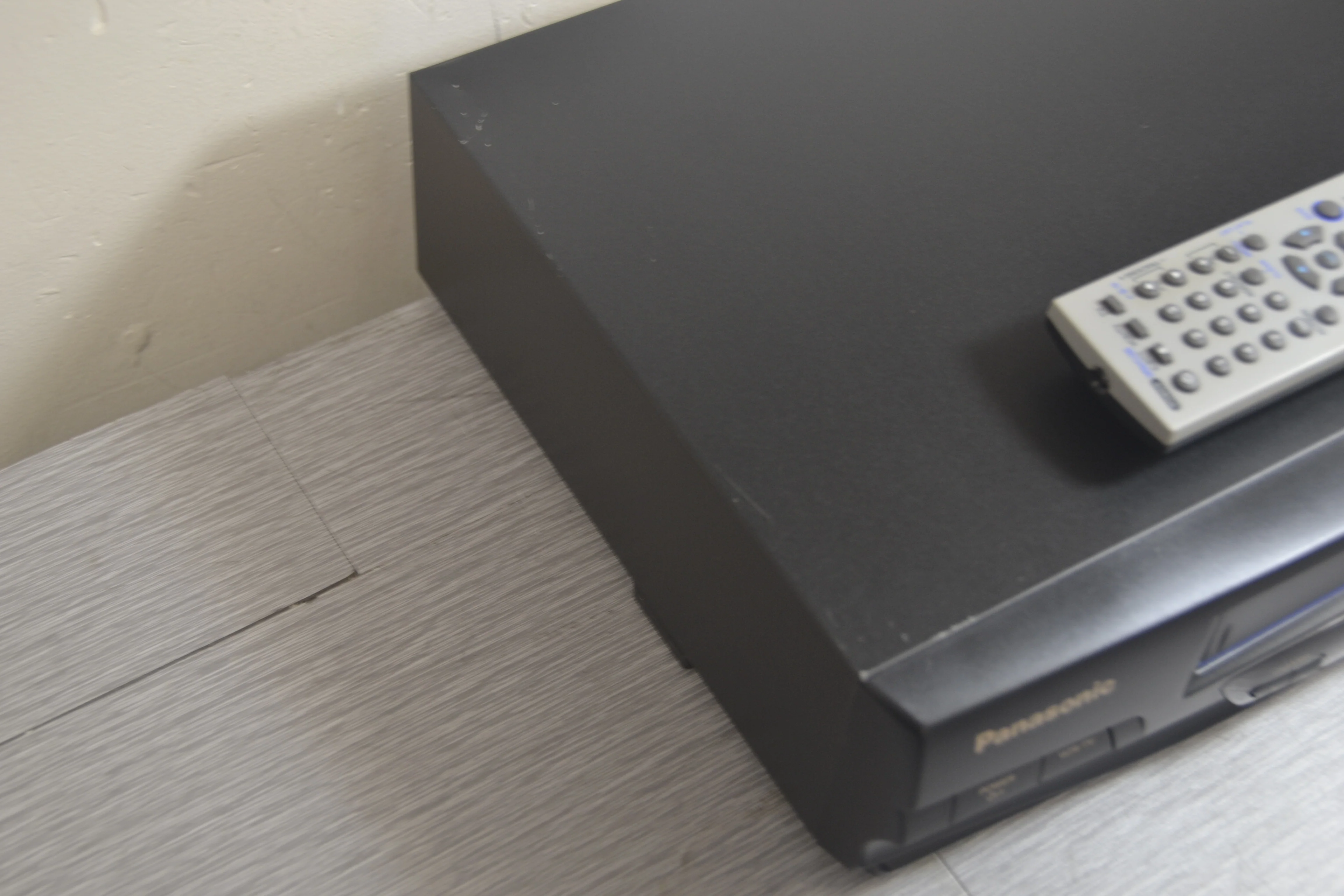 Panasonic PV-V4520 Video Cassette Recorder * Remote - Image 6