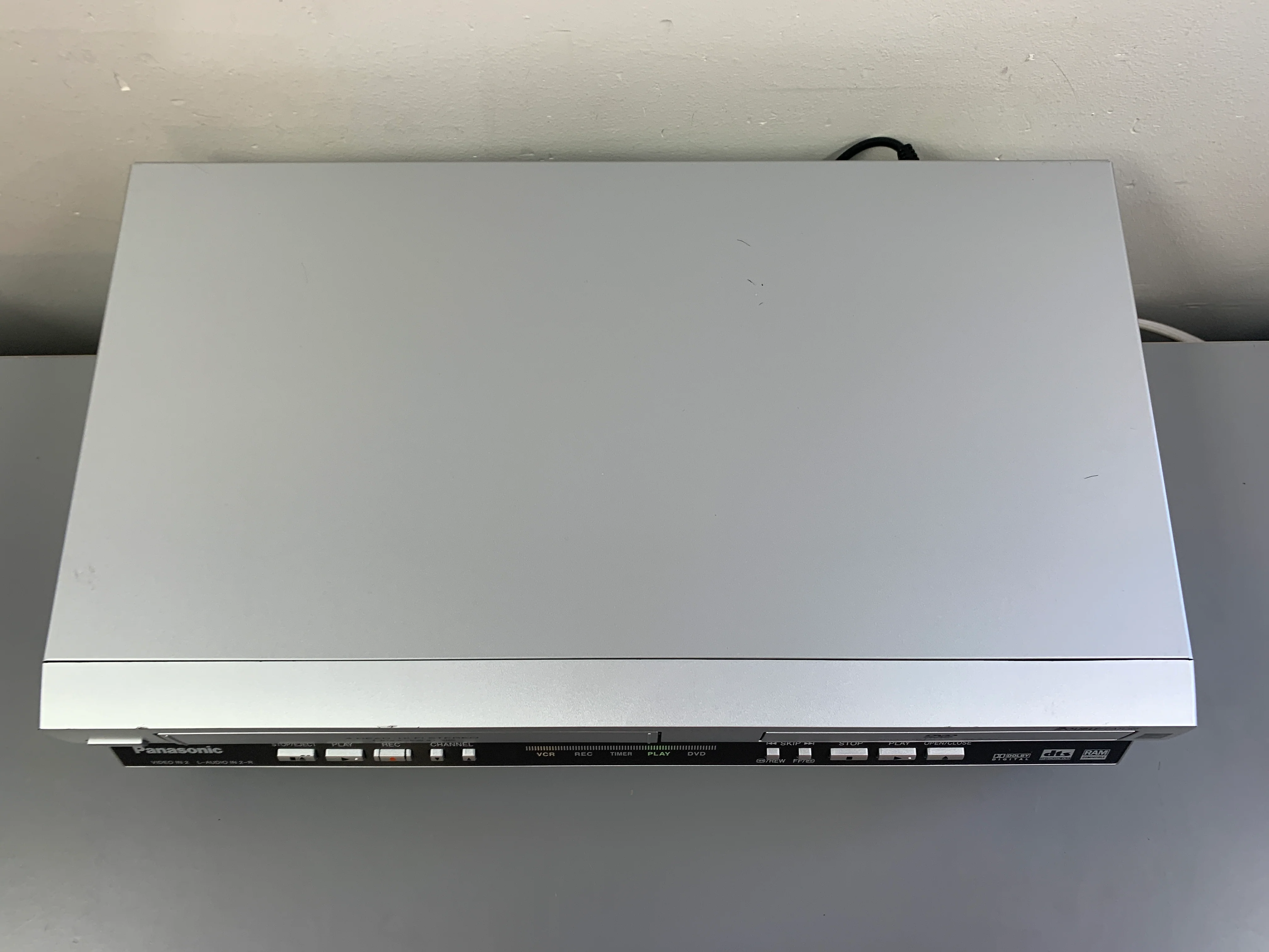 Panasonic PV-V4745S VCR and DVD Player - Image 5
