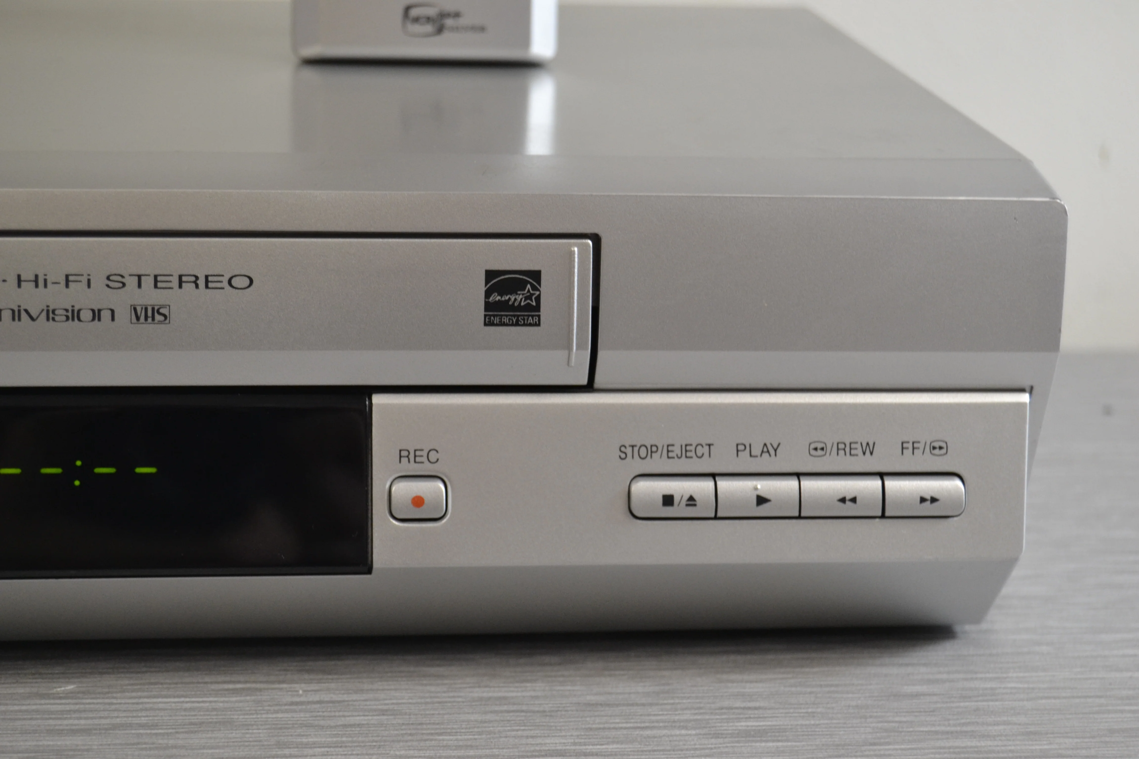 Panasonic PV-V4525S Video Cassette Recorder Hi-Fi - Image 4