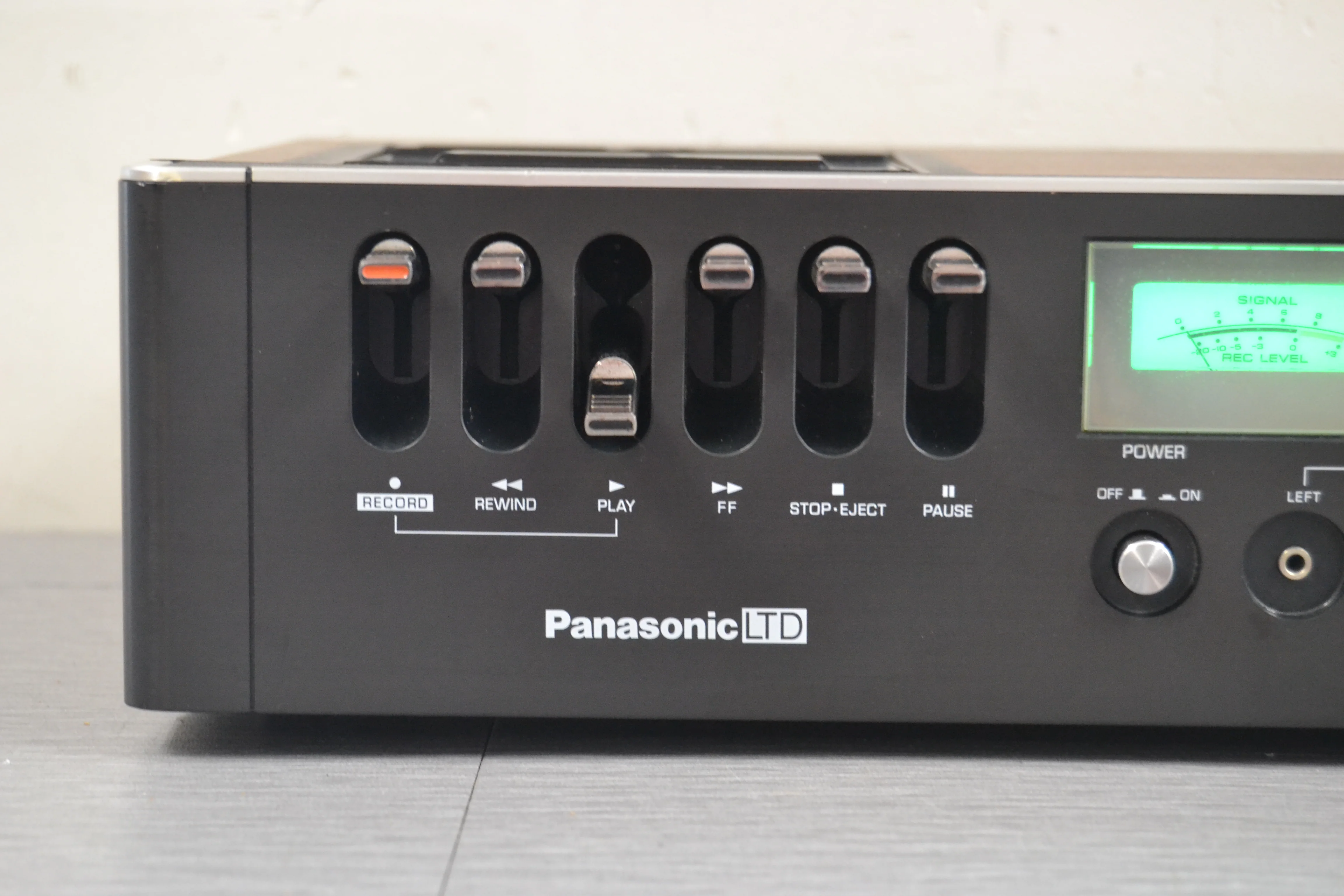 Panasonic RE-7810 Stereo Receiver with Built-in Cassette Player - Image 2