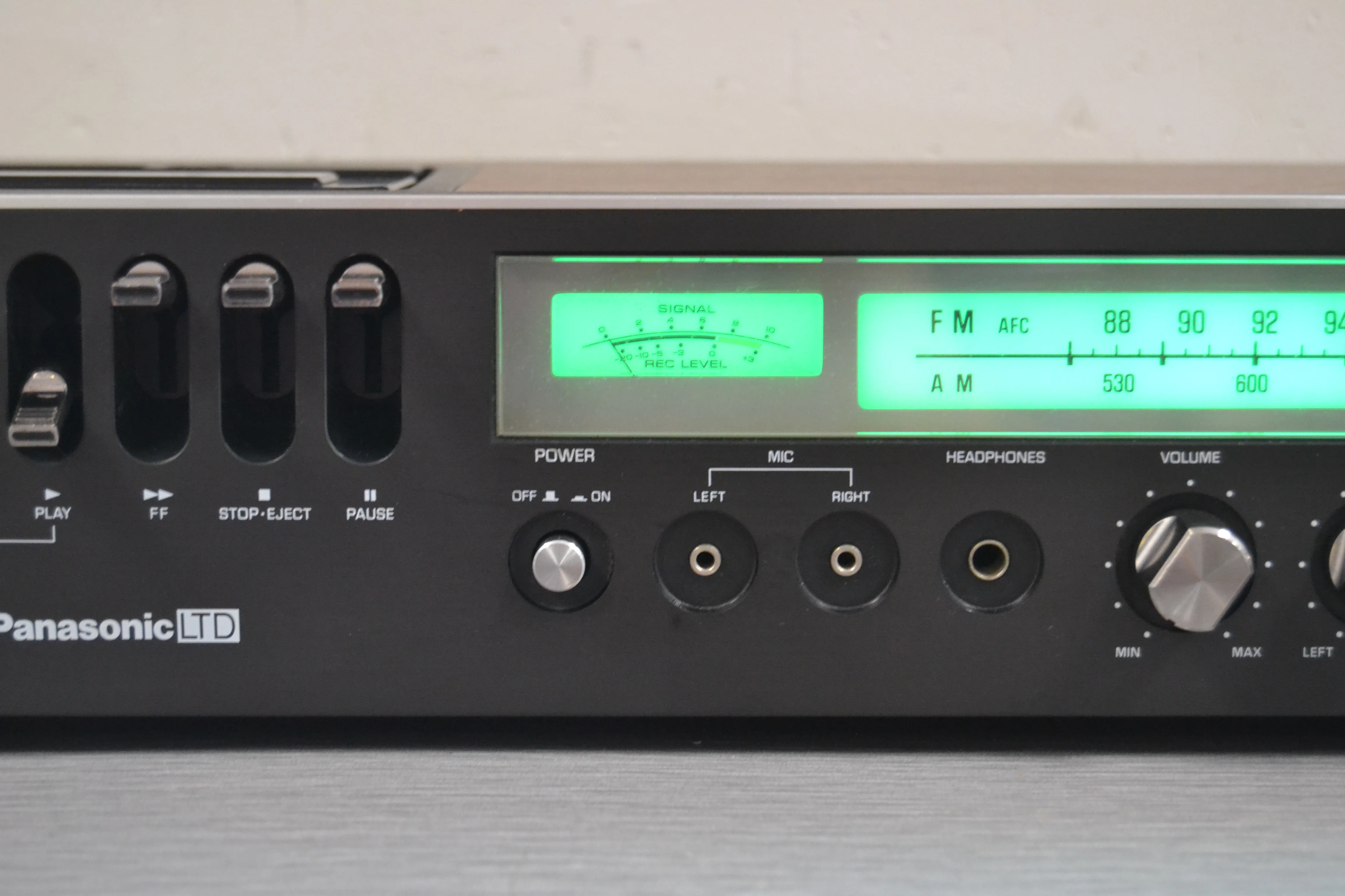 Panasonic RE-7810 Stereo Receiver with Built-in Cassette Player - Image 3