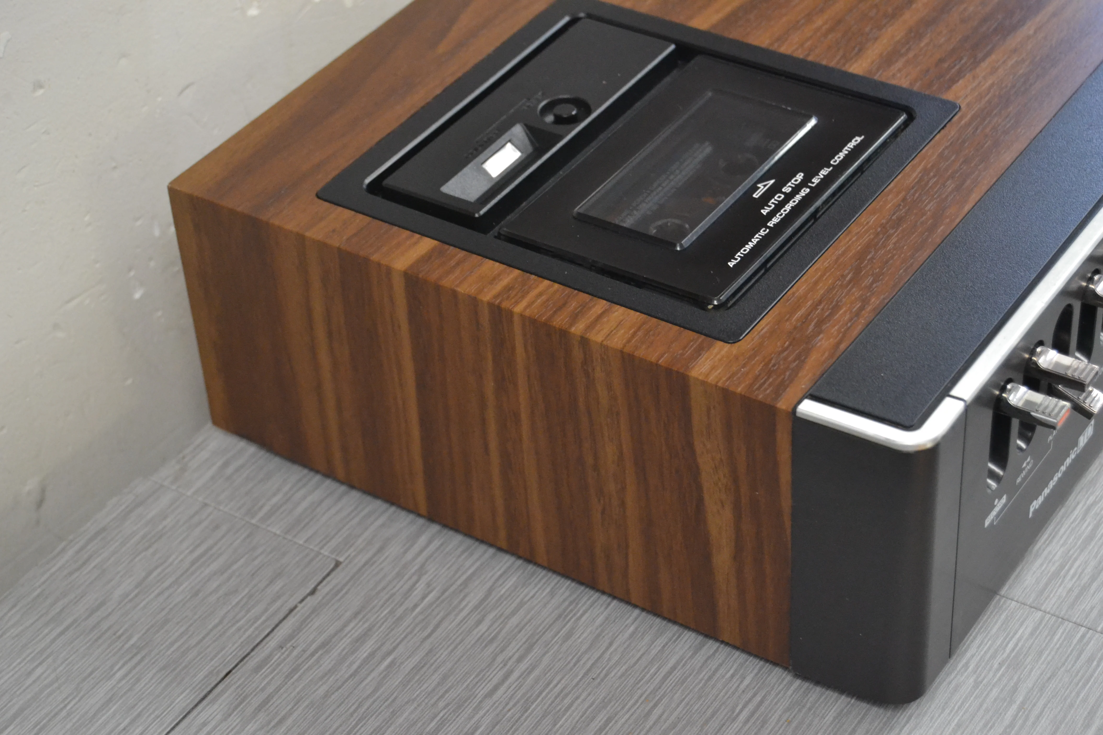 Panasonic RE-7810 Stereo Receiver with Built-in Cassette Player - Image 9
