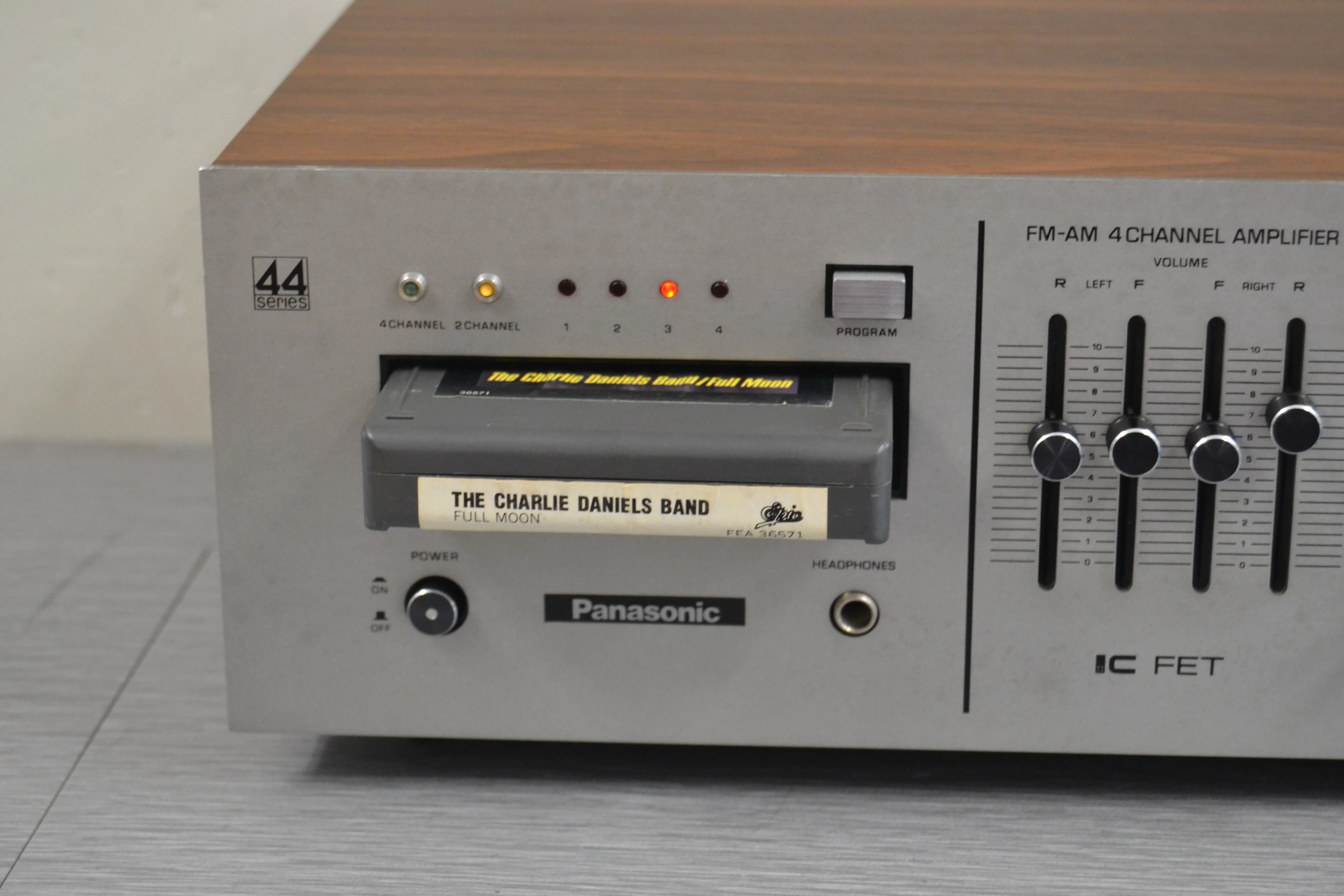 Panasonic RE-8484 Receiver Quad 8-Track Player Amplifier Tune 4 Channel Audio - Image 2