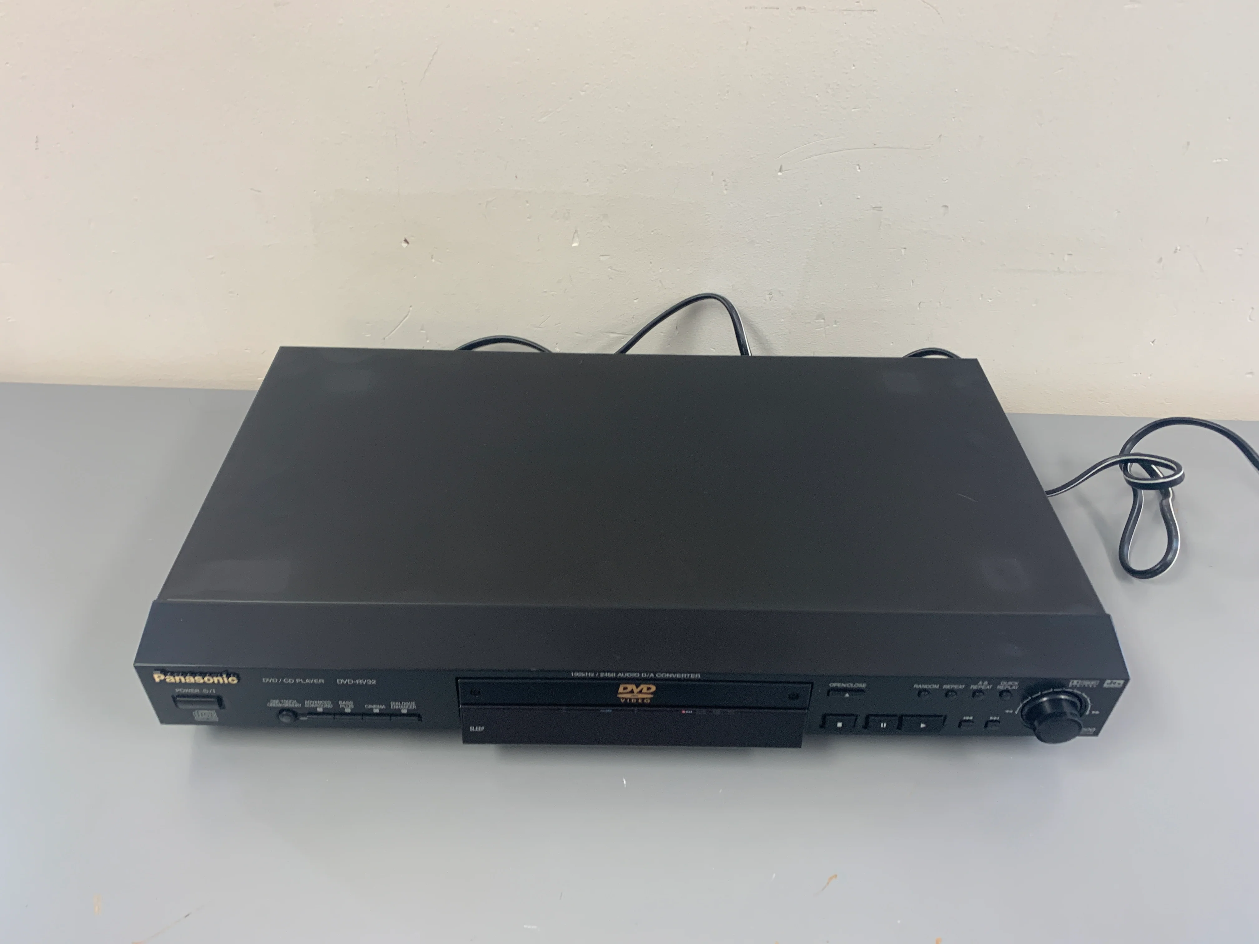 Panasonic RV-32 DVD/CD Player - Image 2