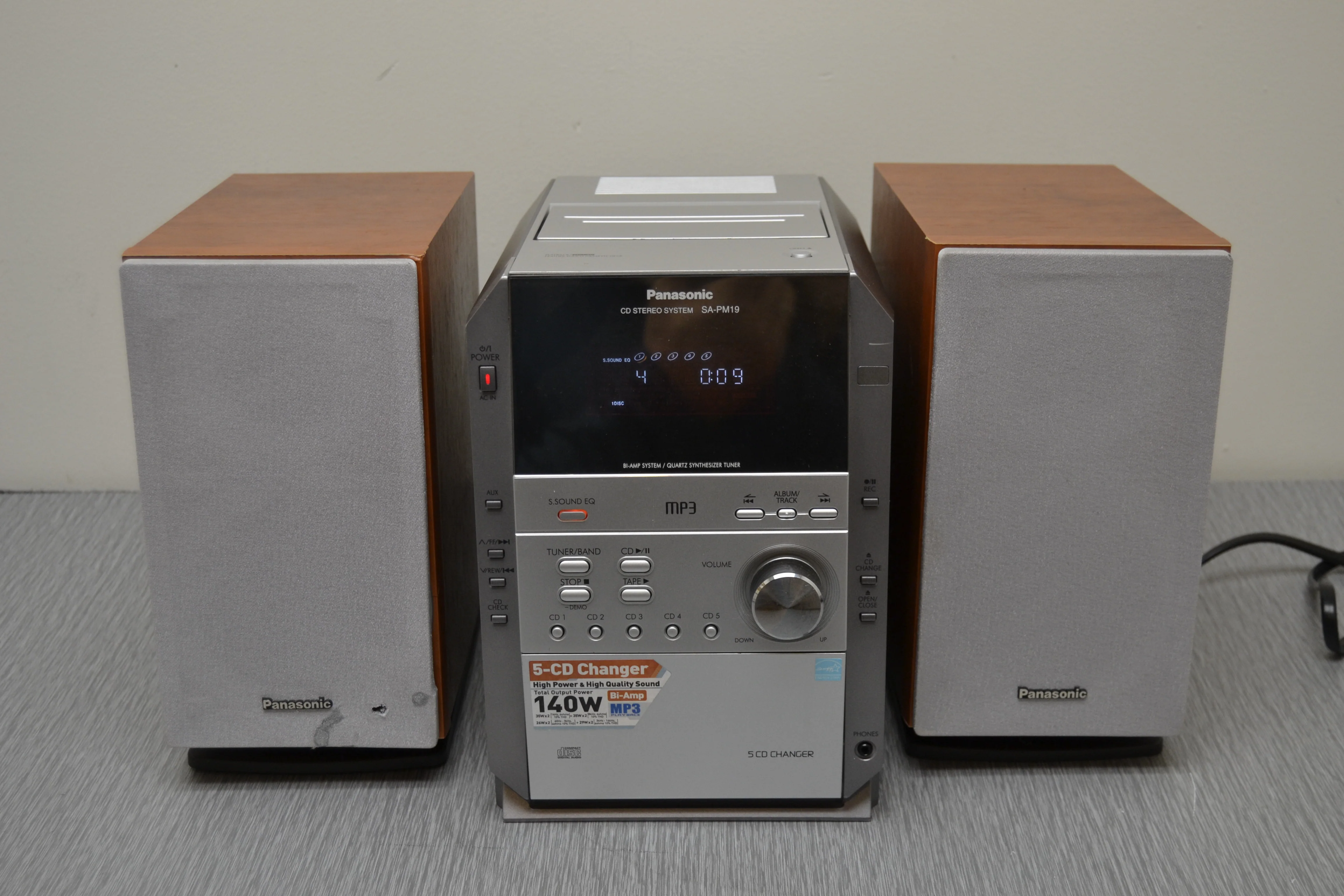 Panasonic SA-PM19 Mini Stereo System * Cd, Cassette, Radio & Speakers - Image 3