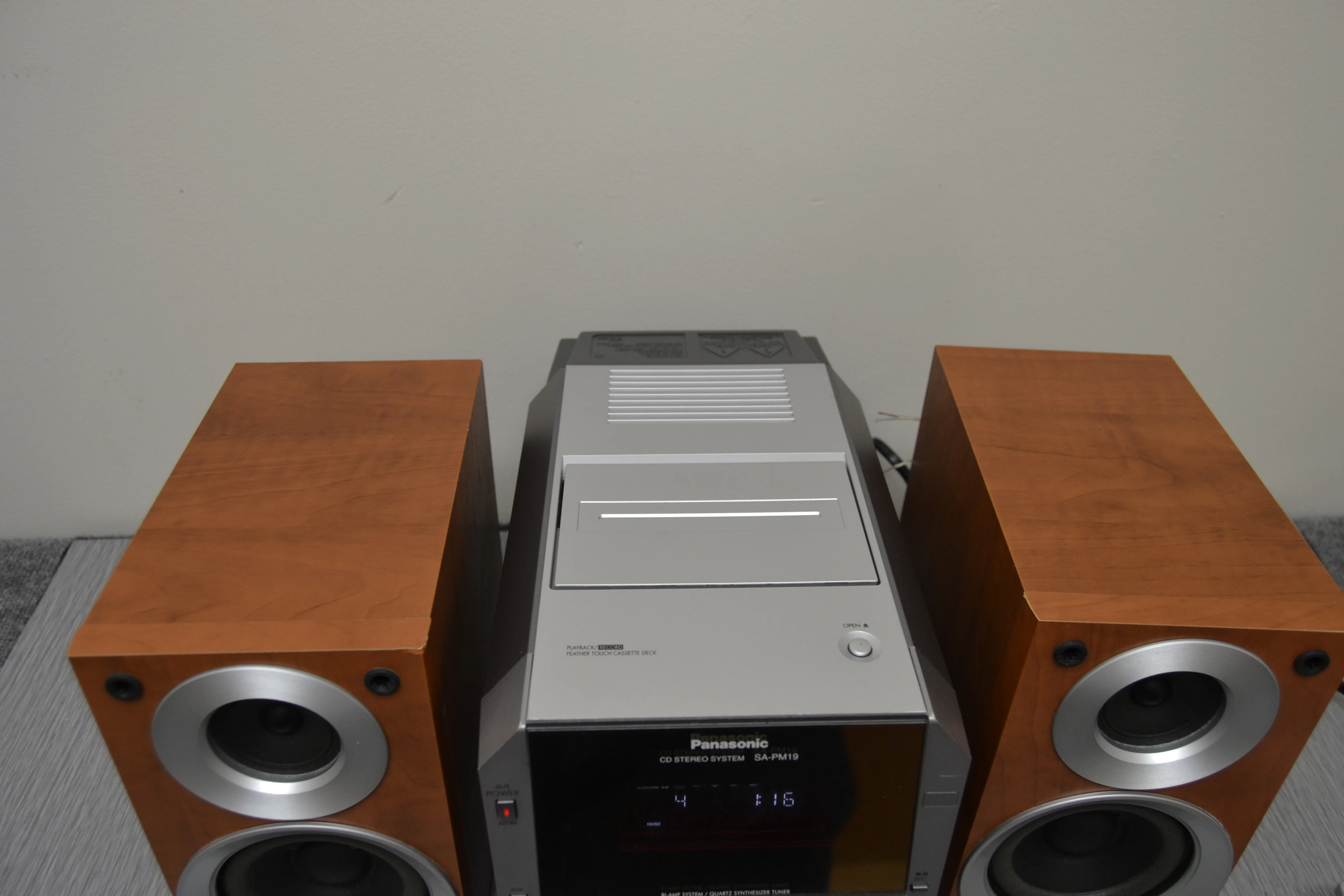 Panasonic SA-PM19 Mini Stereo System * Cd, Cassette, Radio & Speakers - Image 4