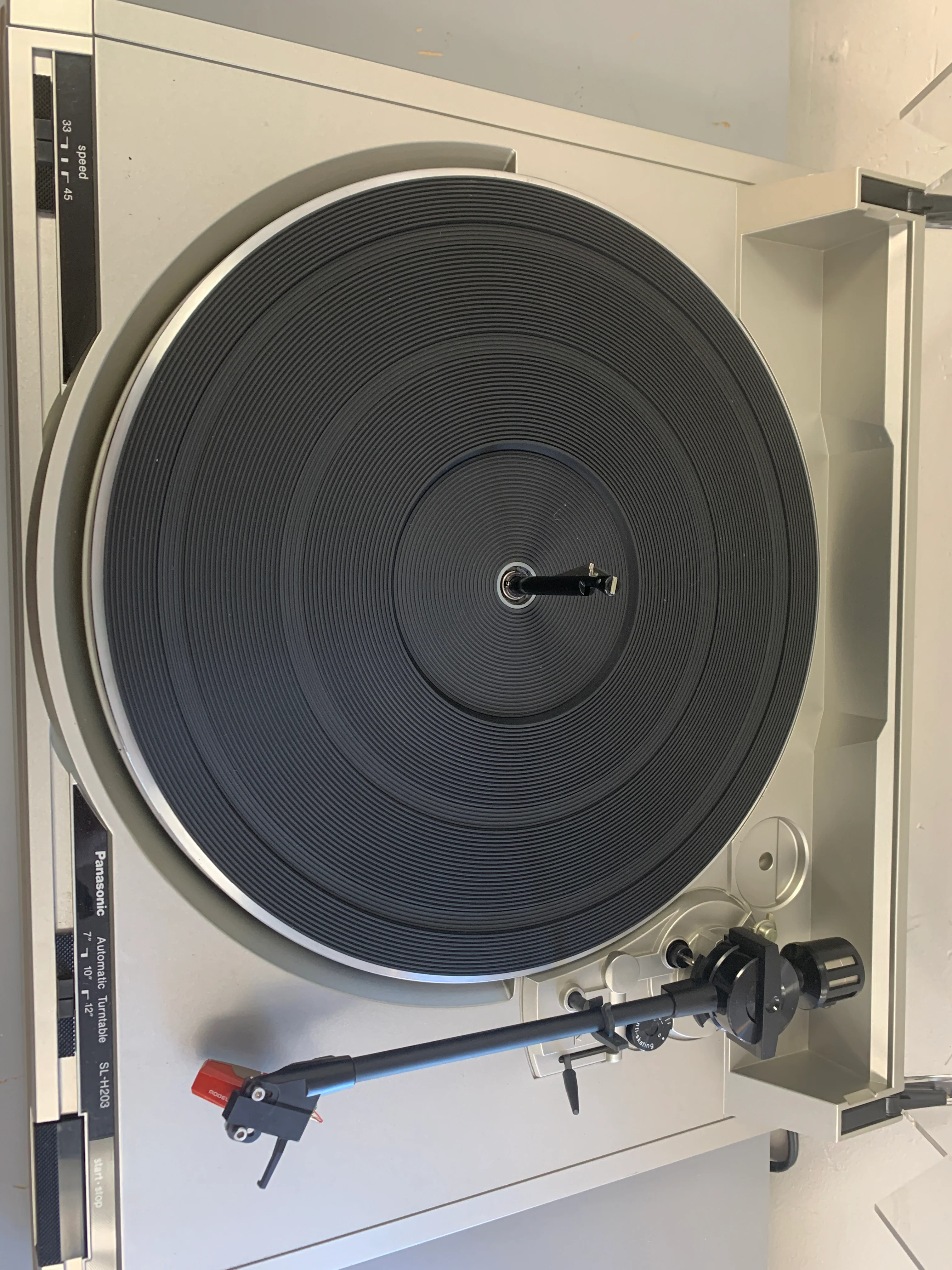Panasonic SL-H203 Turntable - Image 5