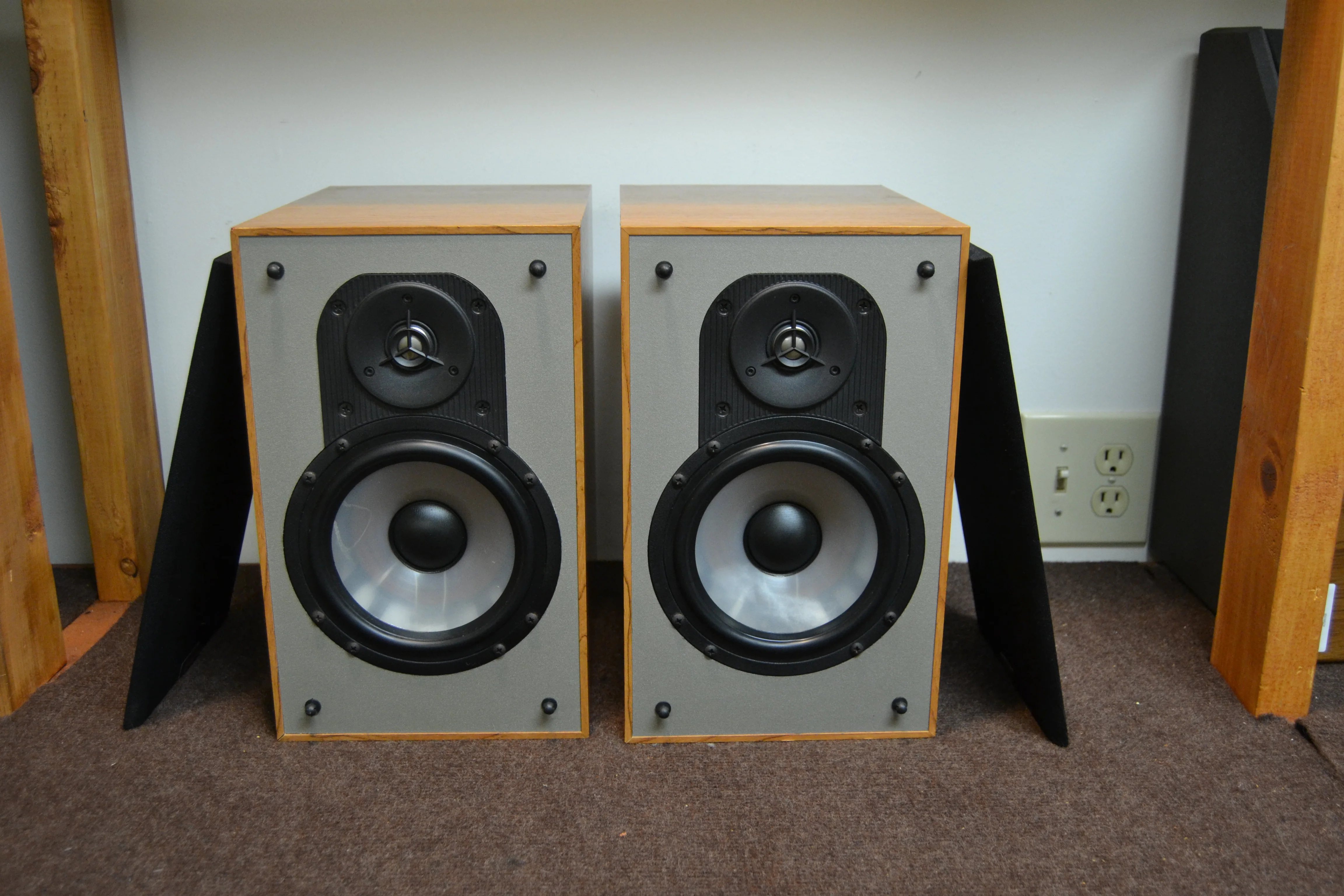 Paradigm Mini Monitor Bookshelf Speakers - Image 2