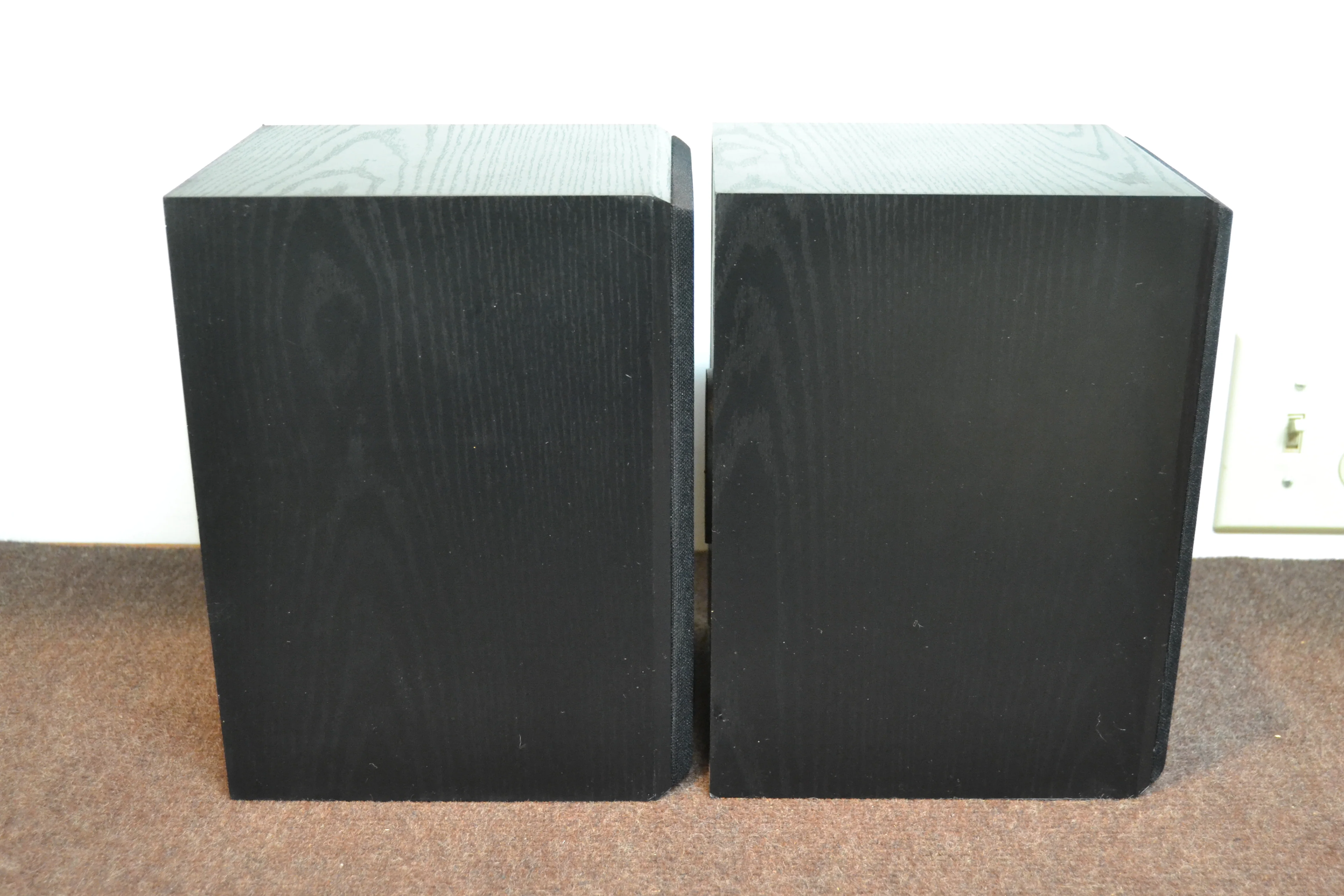 Paradigm Titan V1 Bookshelf Speakers - Image 2