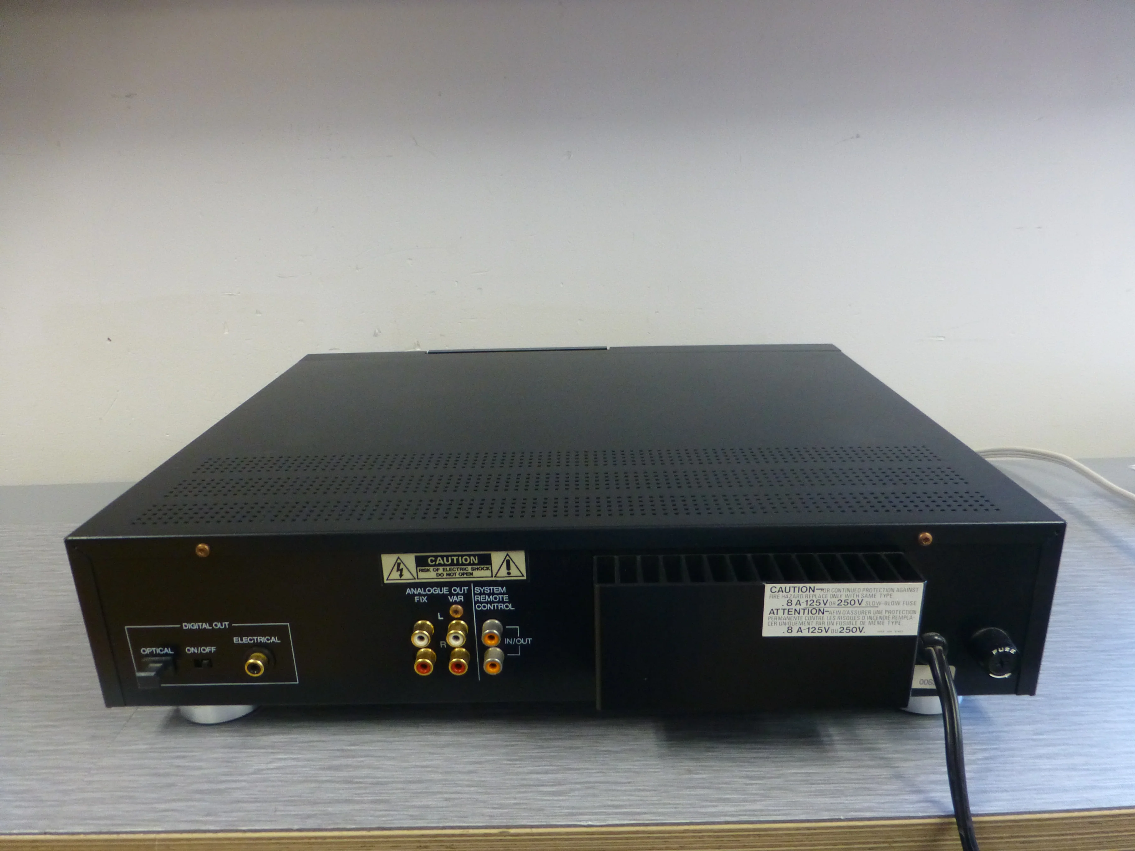 Philips CD-880 Single CD Player * Remote Control * Manual - Image 10