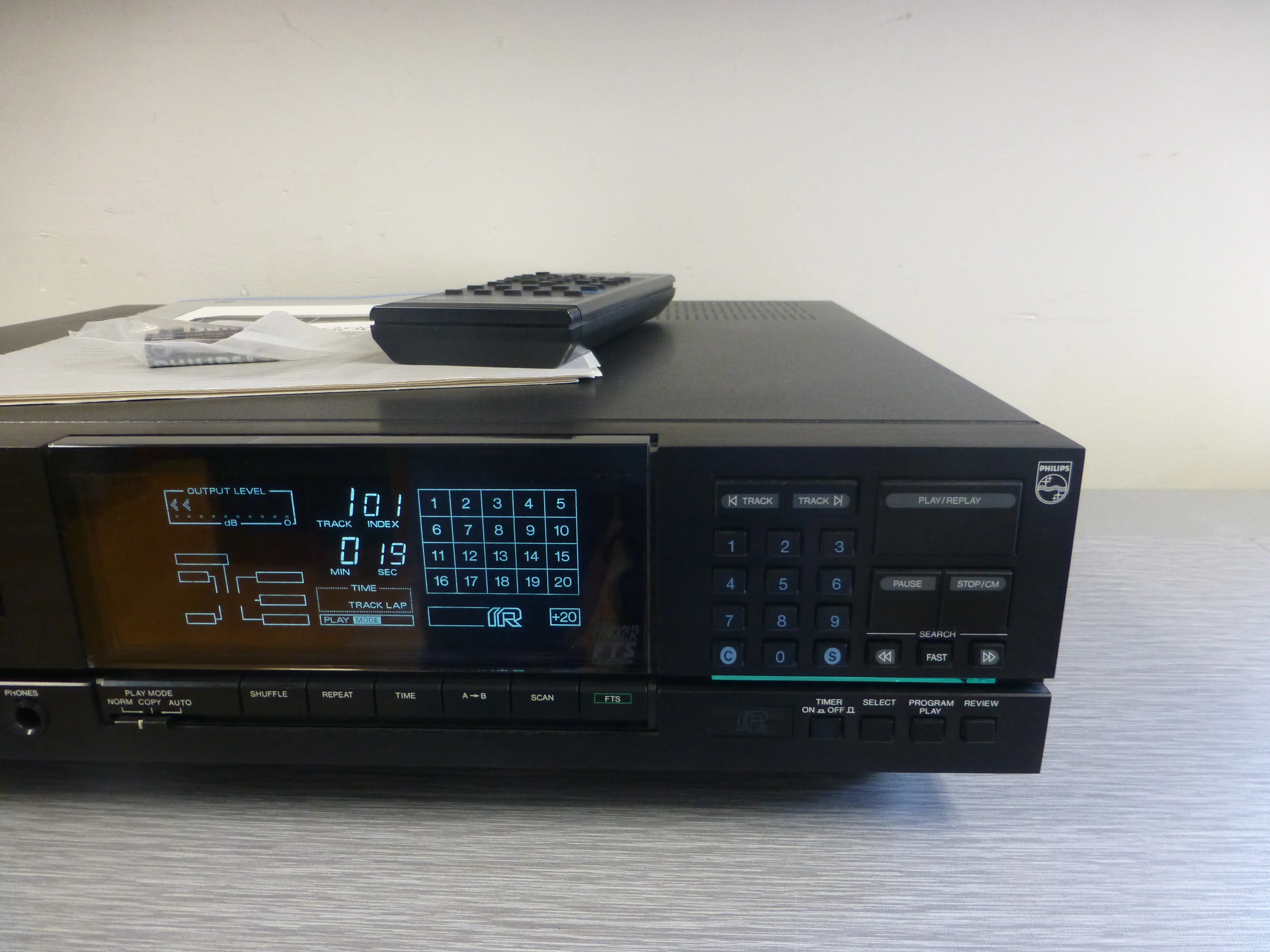 Philips CD-880 Single CD Player * Remote Control * Manual - Image 4