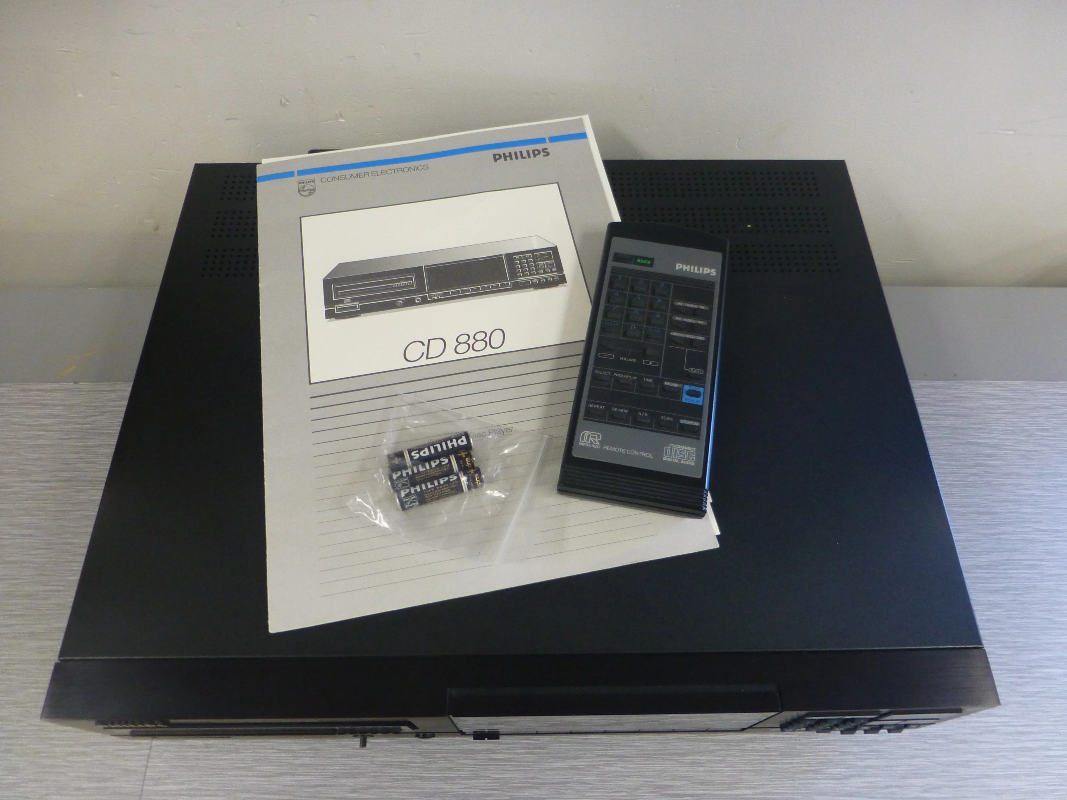 Philips CD-880 Single CD Player * Remote Control * Manual - Image 5