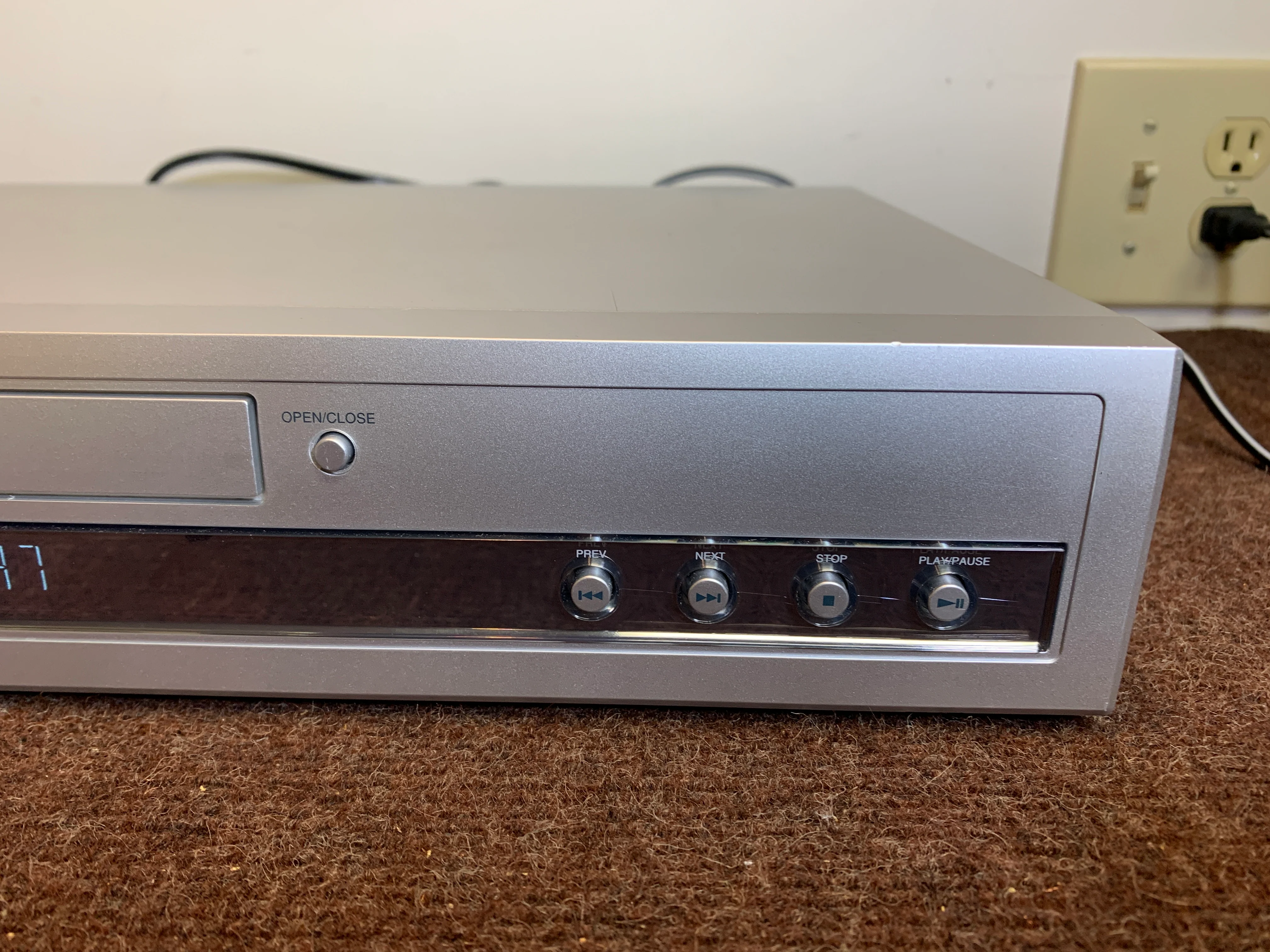 Philips DVD 724 Single cd/dvd Player - Image 3