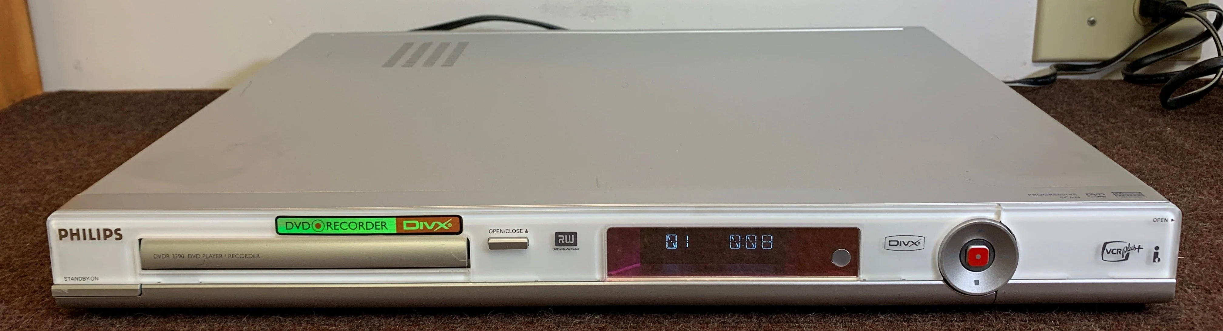 Philips DVDR 3390 DVD Player & Recorder