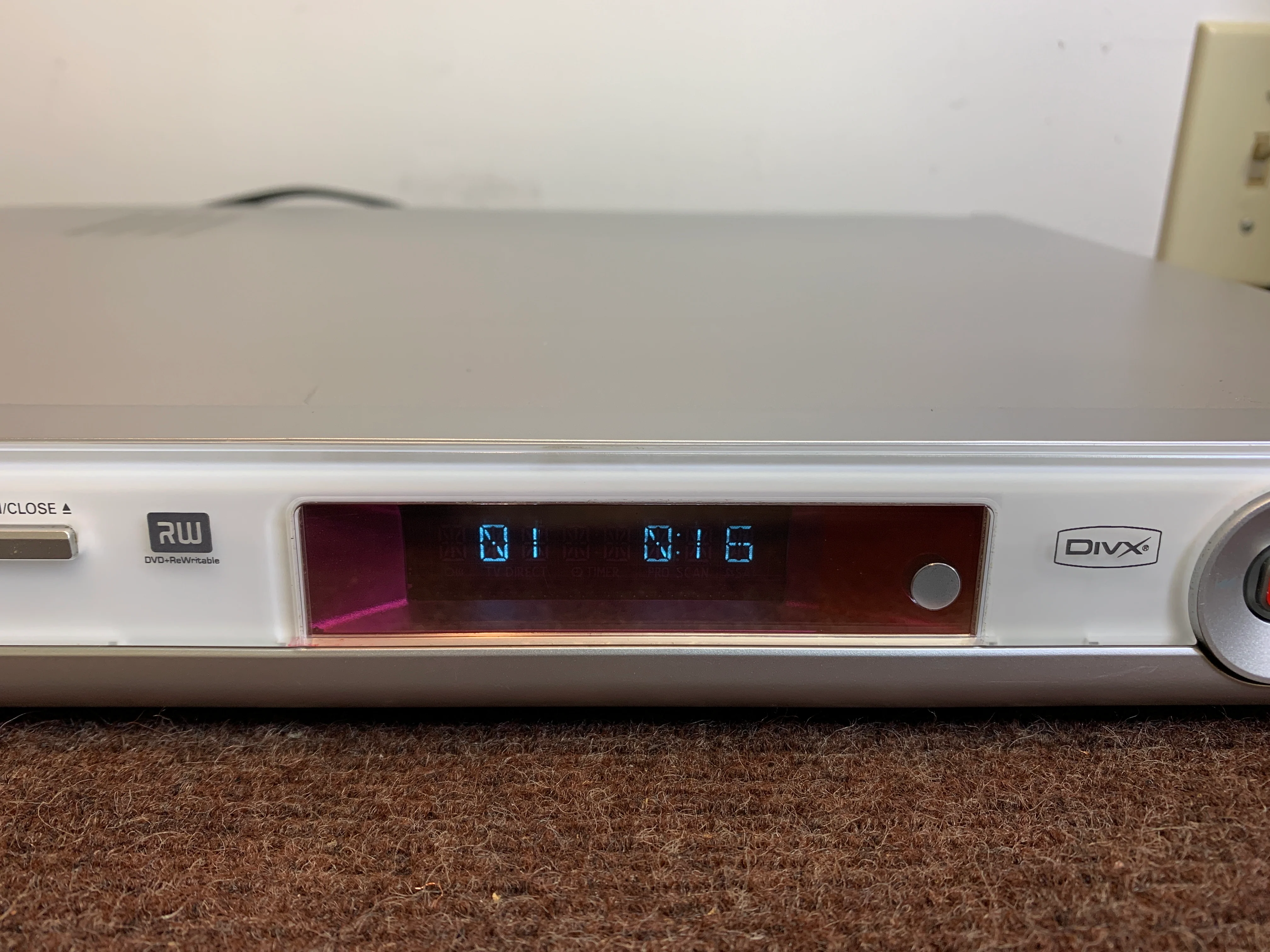Philips DVDR 3390 DVD Player & Recorder - Image 4