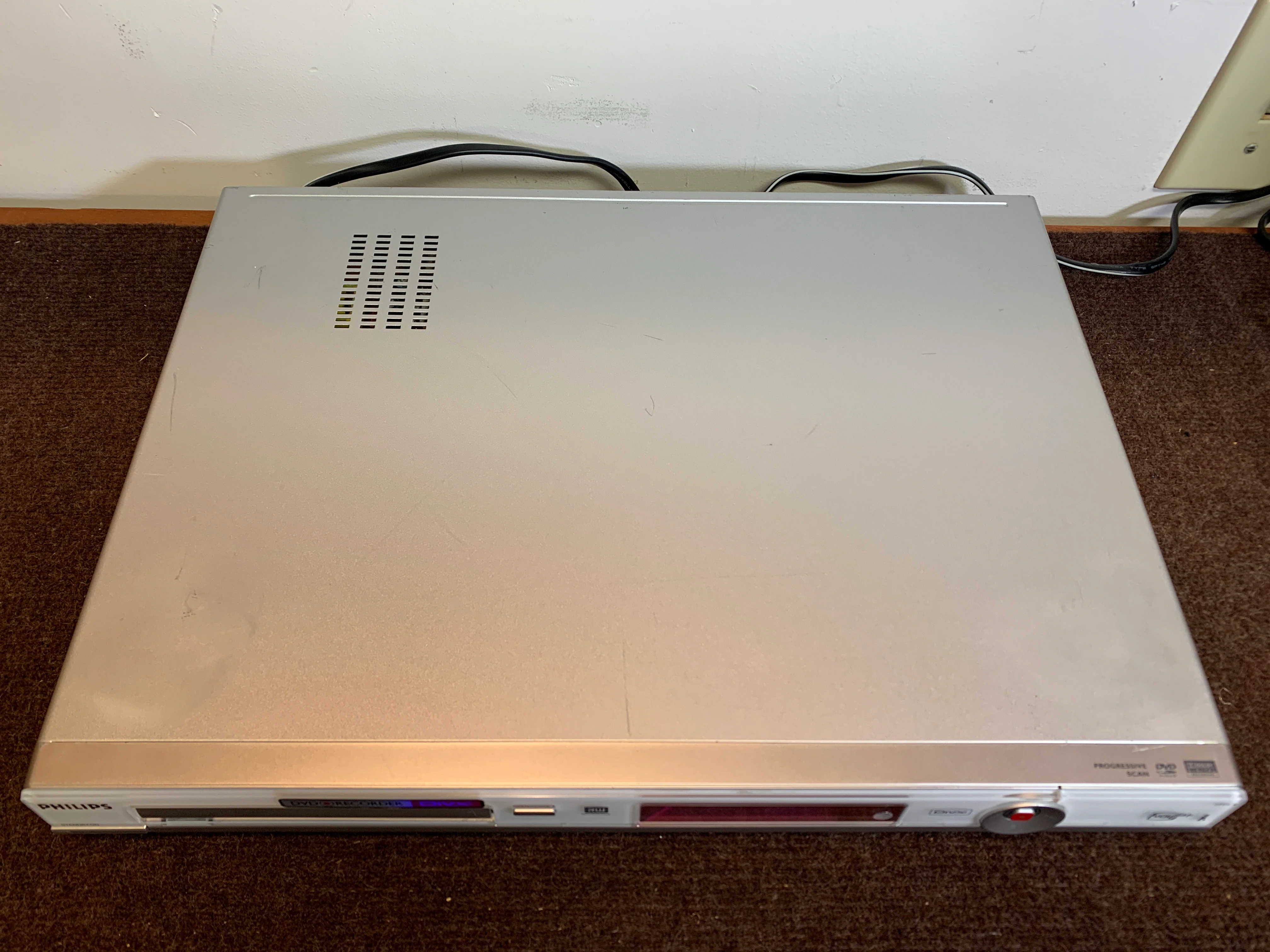 Philips DVDR 3390 DVD Player & Recorder - Image 6