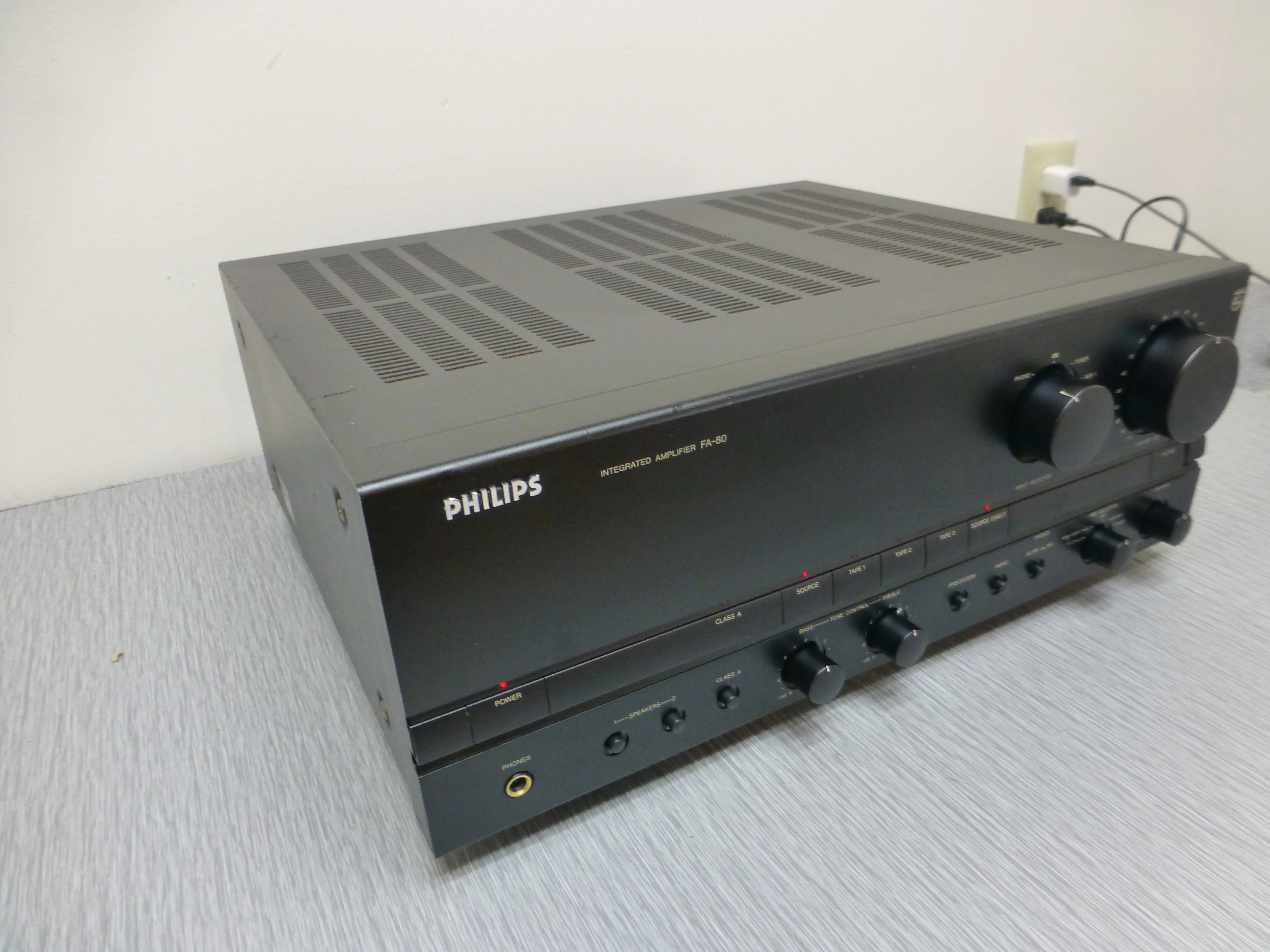 Philips FA-80 Integrated Amplifier - Image 6