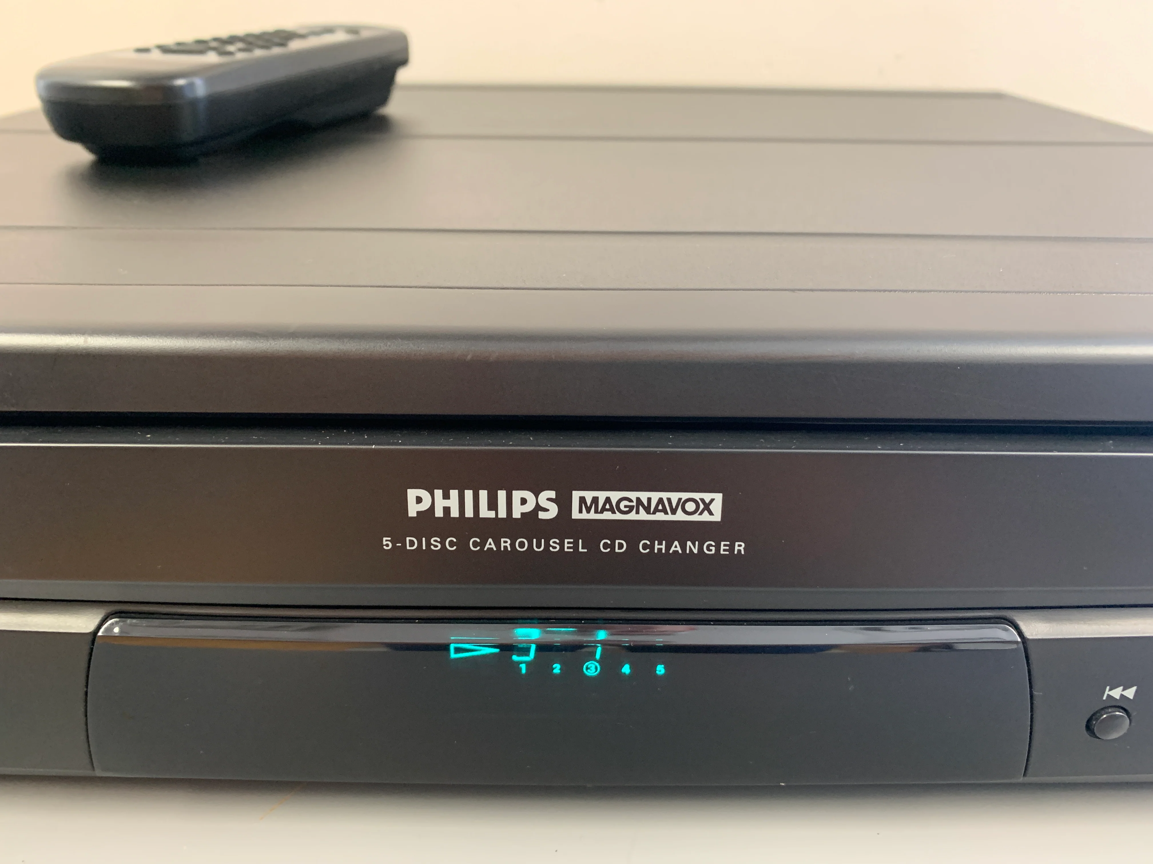 Philips Magnavox CDC735 CD Carousel 5 Disc * Remote - Image 3