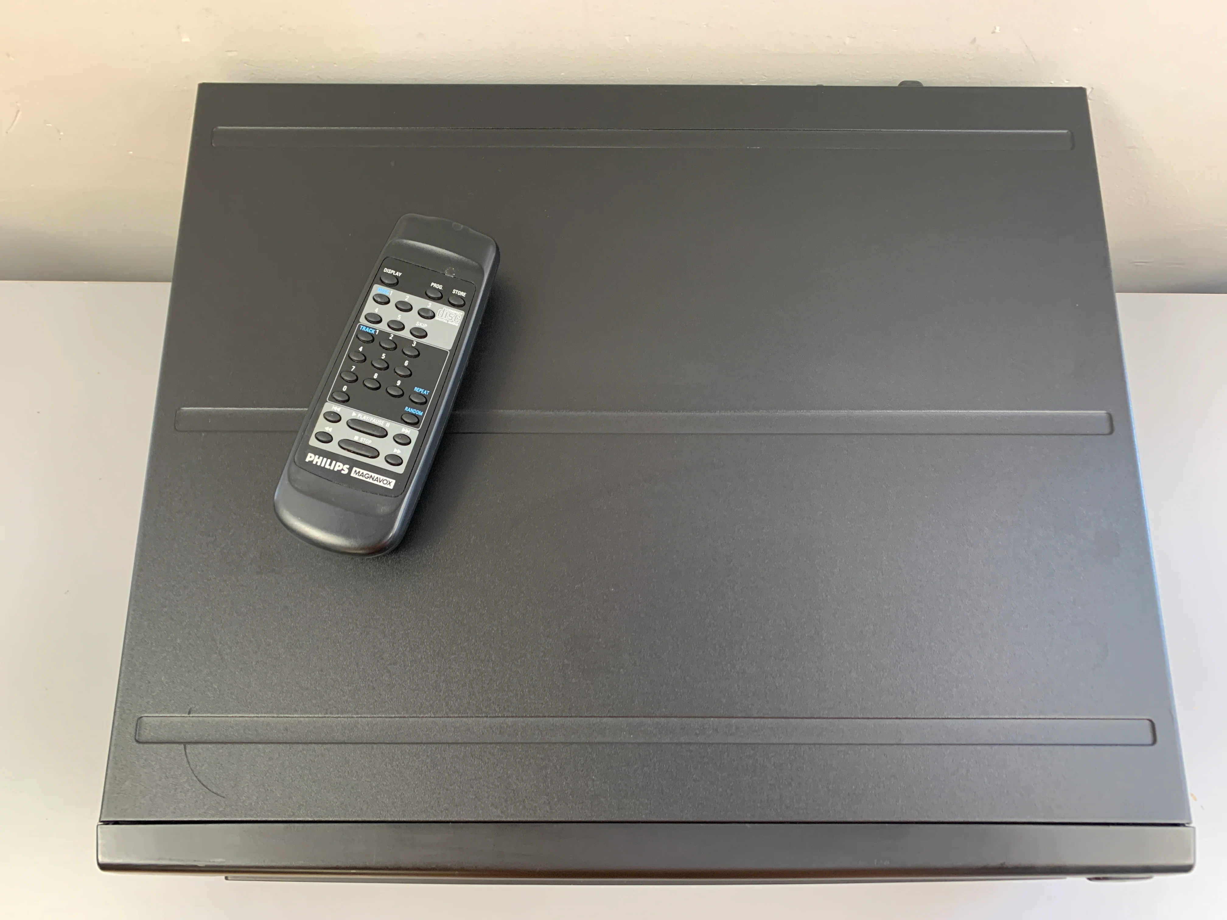 Philips Magnavox CDC735 CD Carousel 5 Disc * Remote - Image 5