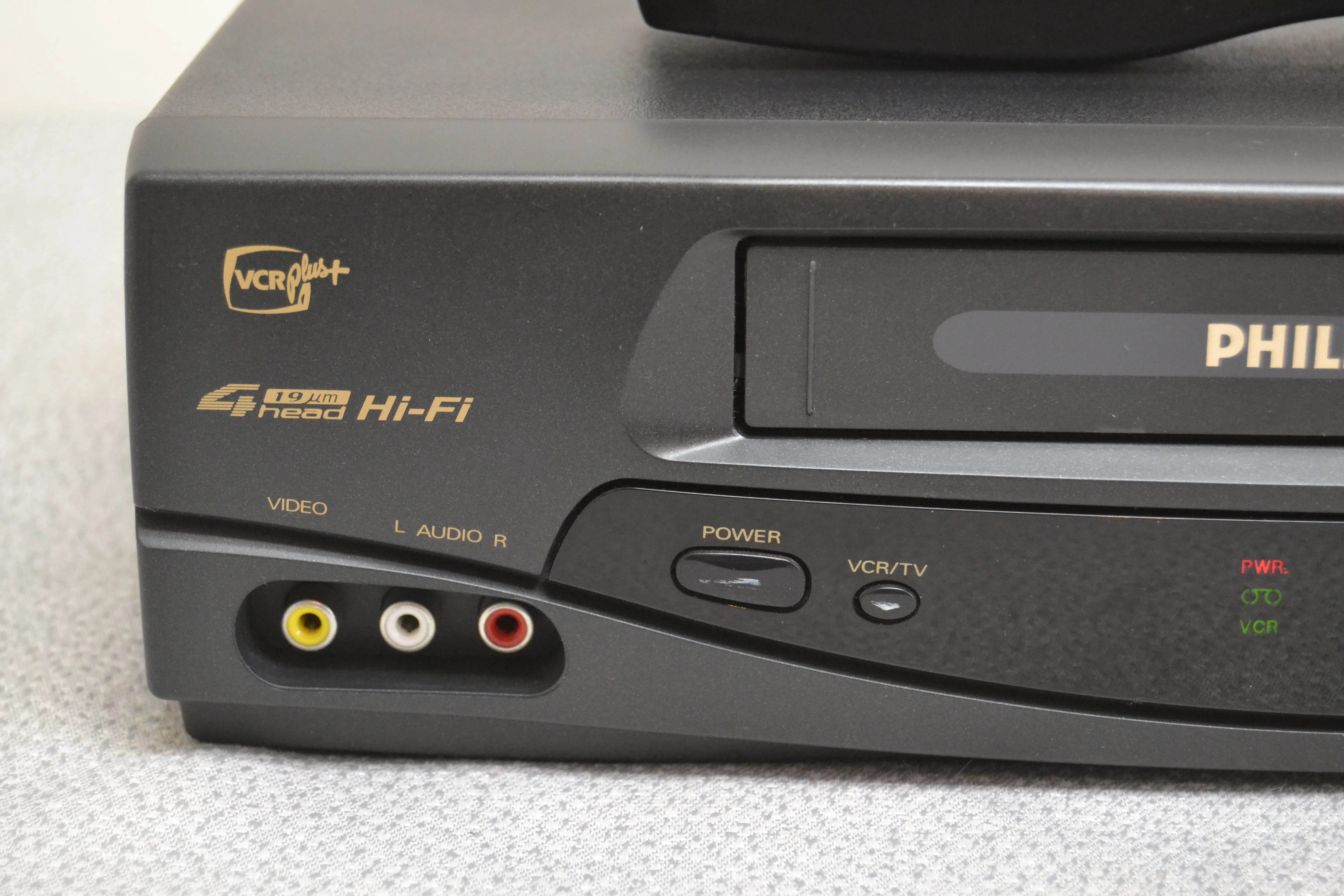 Philips Magnavox VRA631ATV21 Video Cassette Recorder * Remote Control * Fully Serviced * New belts - Image 2