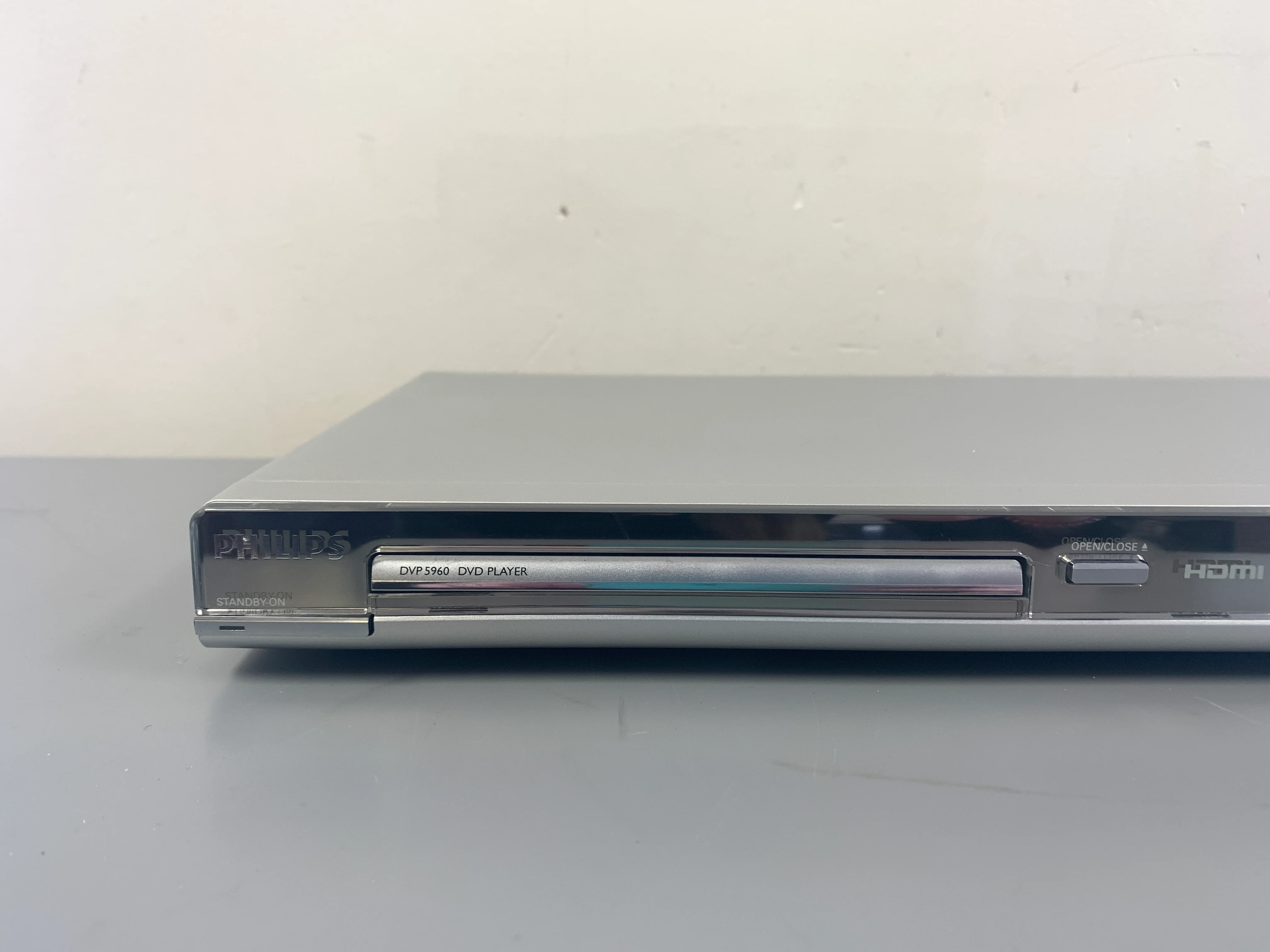 Philps DVP5960/37 DVD/CD Player - Image 2