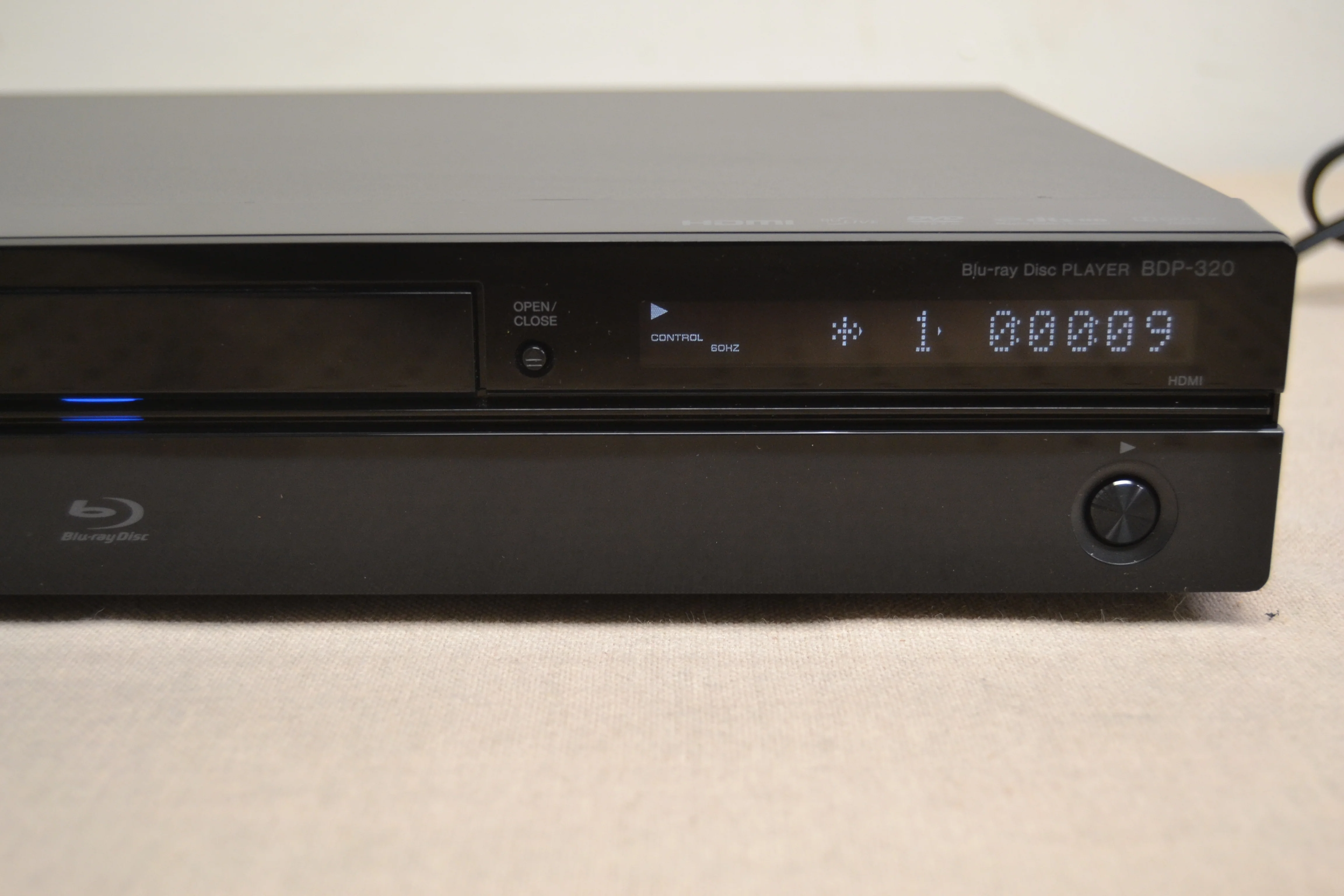 Pioneer BDP-320 Blu-Ray Player * Remote * Box - Image 3