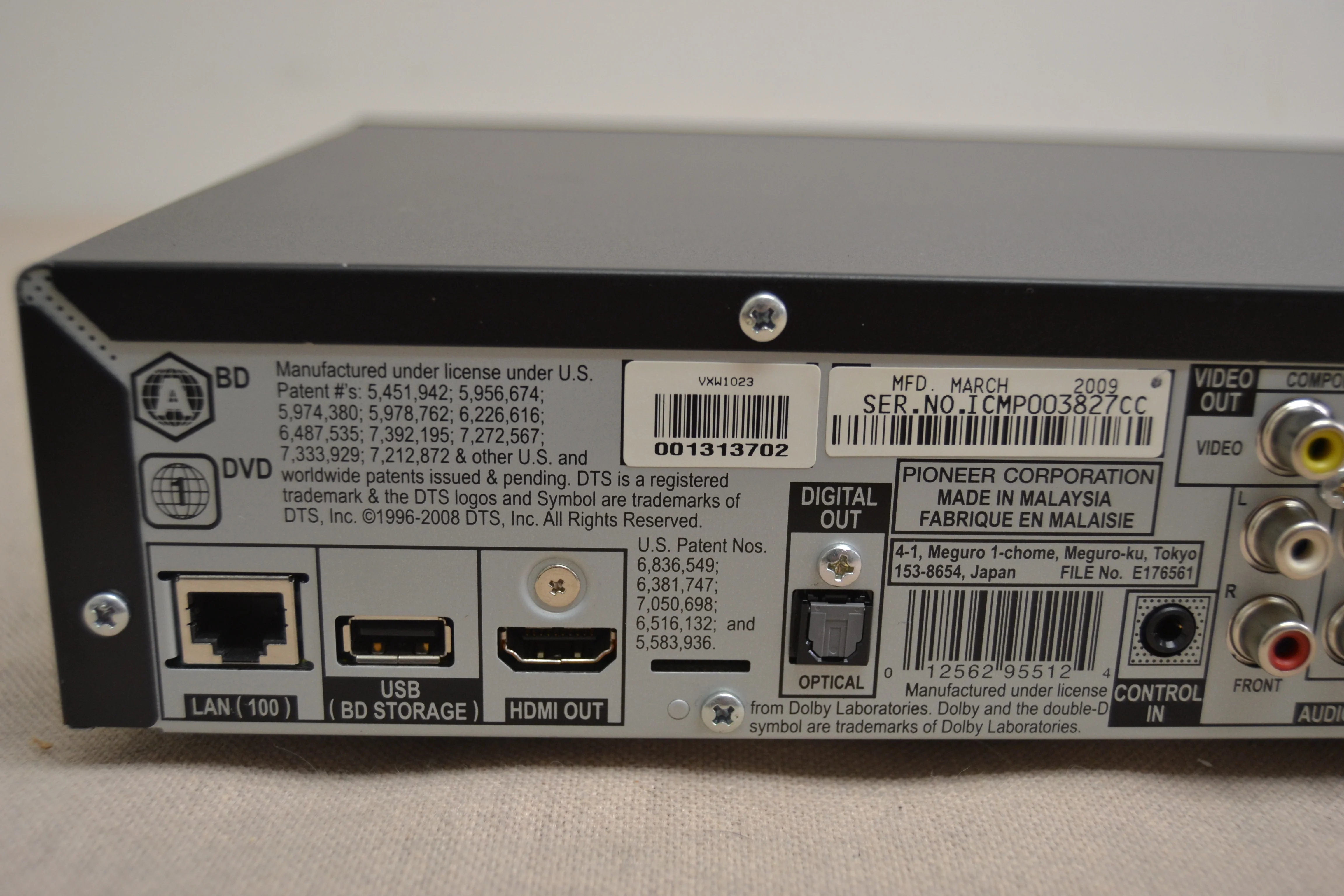 Pioneer BDP-320 Blu-Ray Player * Remote * Box - Image 9