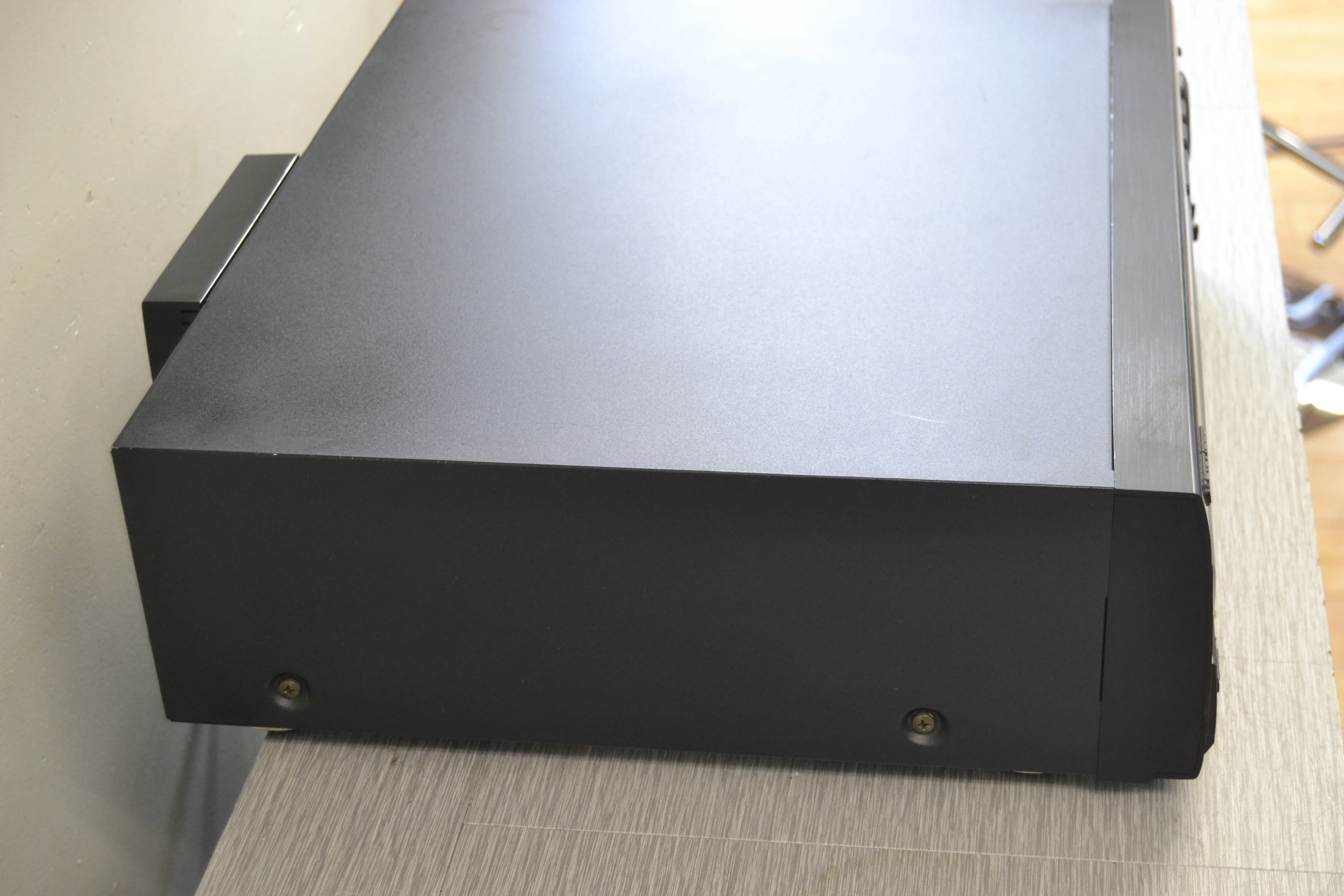Pioneer CLD-D504 Laserdisc Player - Image 12