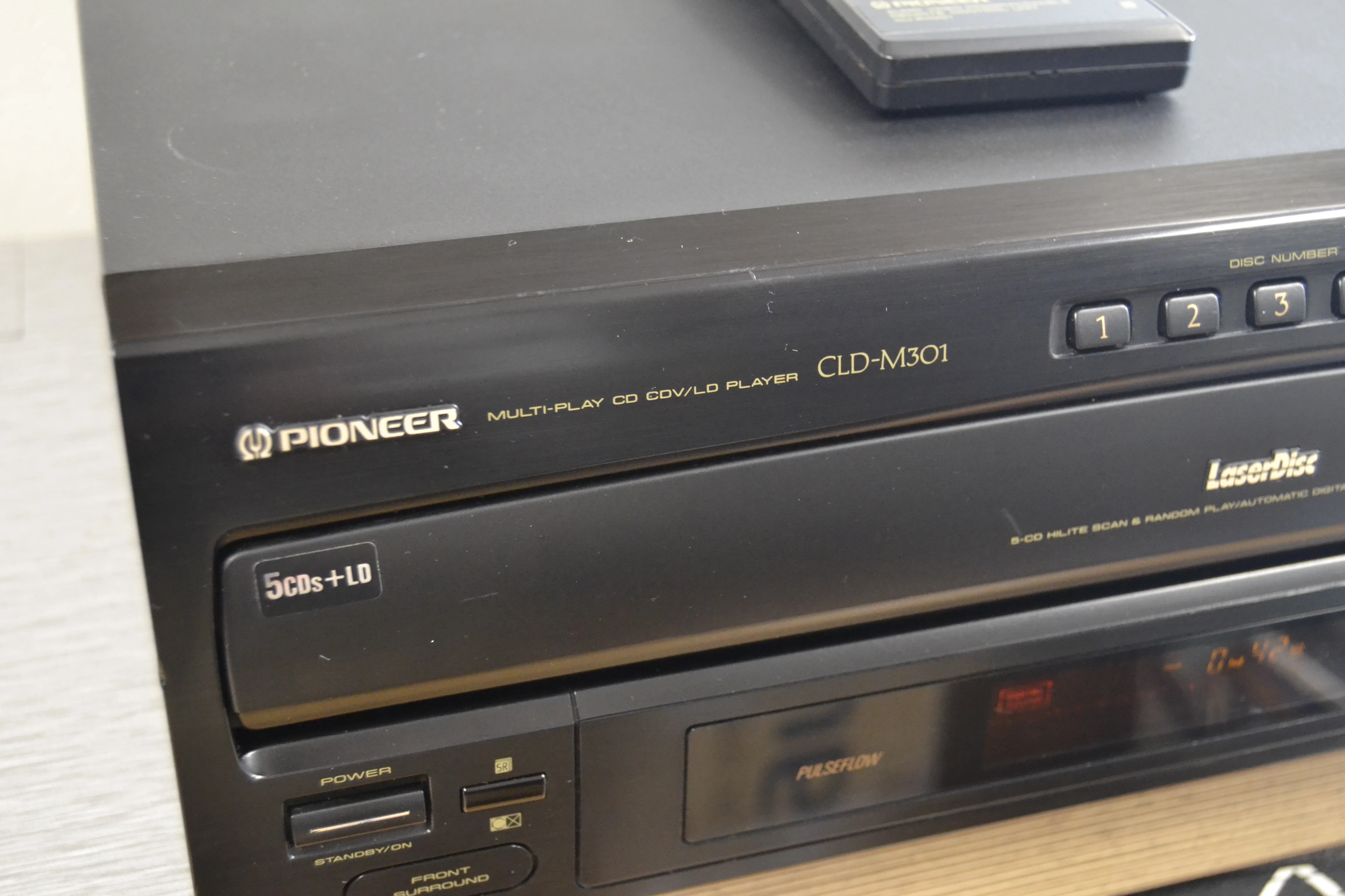 Pioneer CLD-M301 Laserdisc Player * Remote Control - Image 10