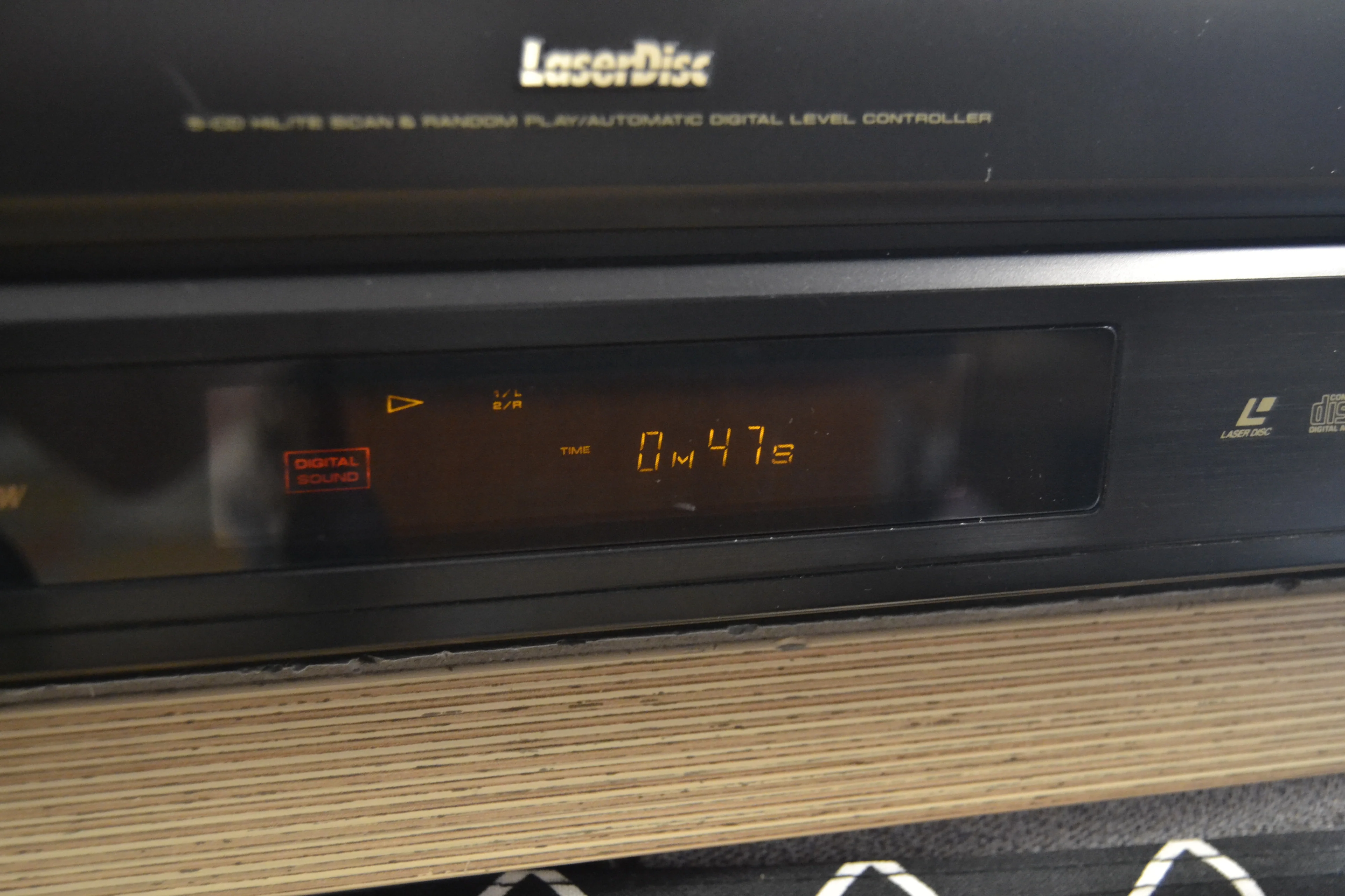 Pioneer CLD-M301 Laserdisc Player * Remote Control - Image 11