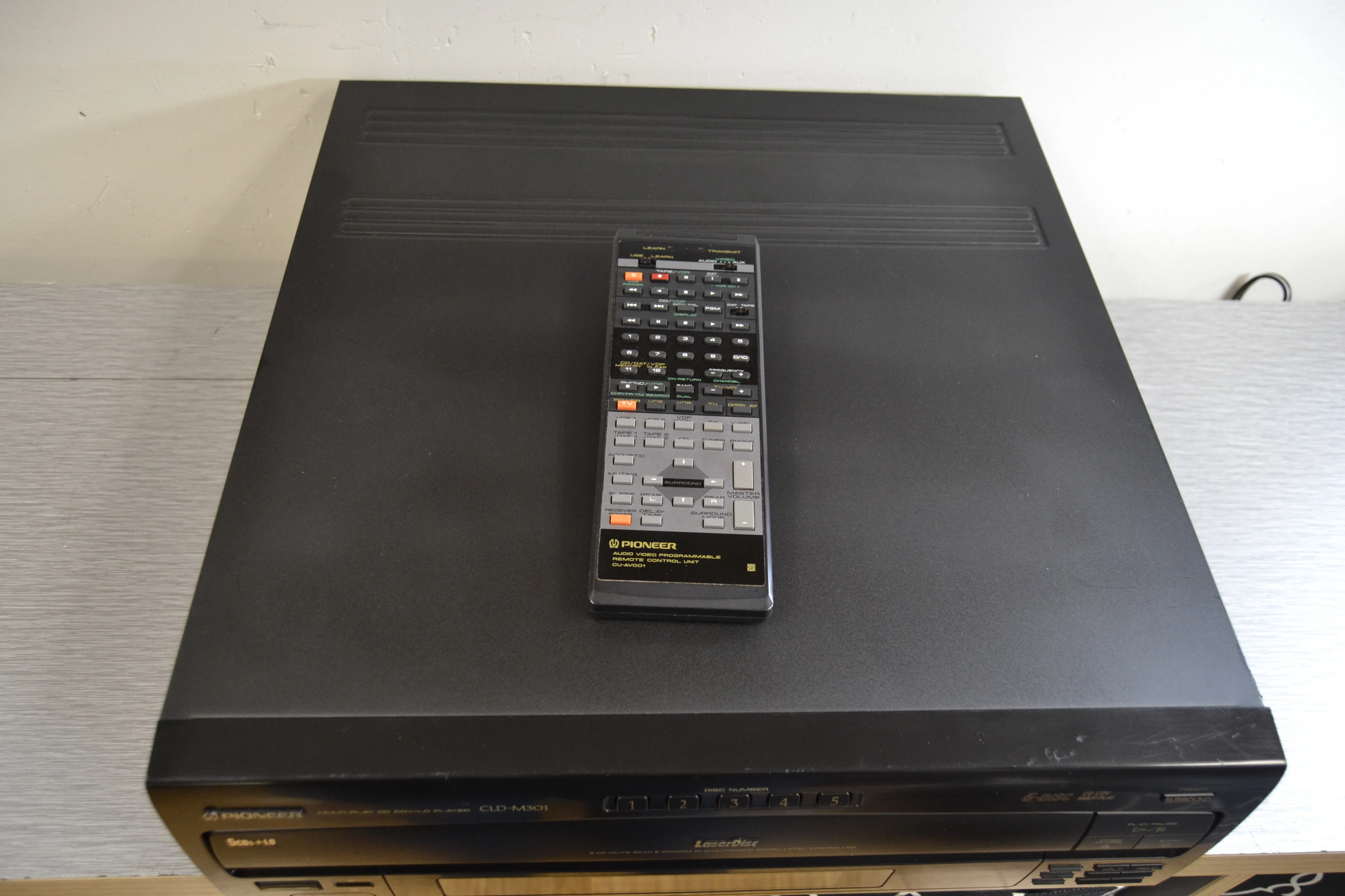 Pioneer CLD-M301 Laserdisc Player * Remote Control - Image 6